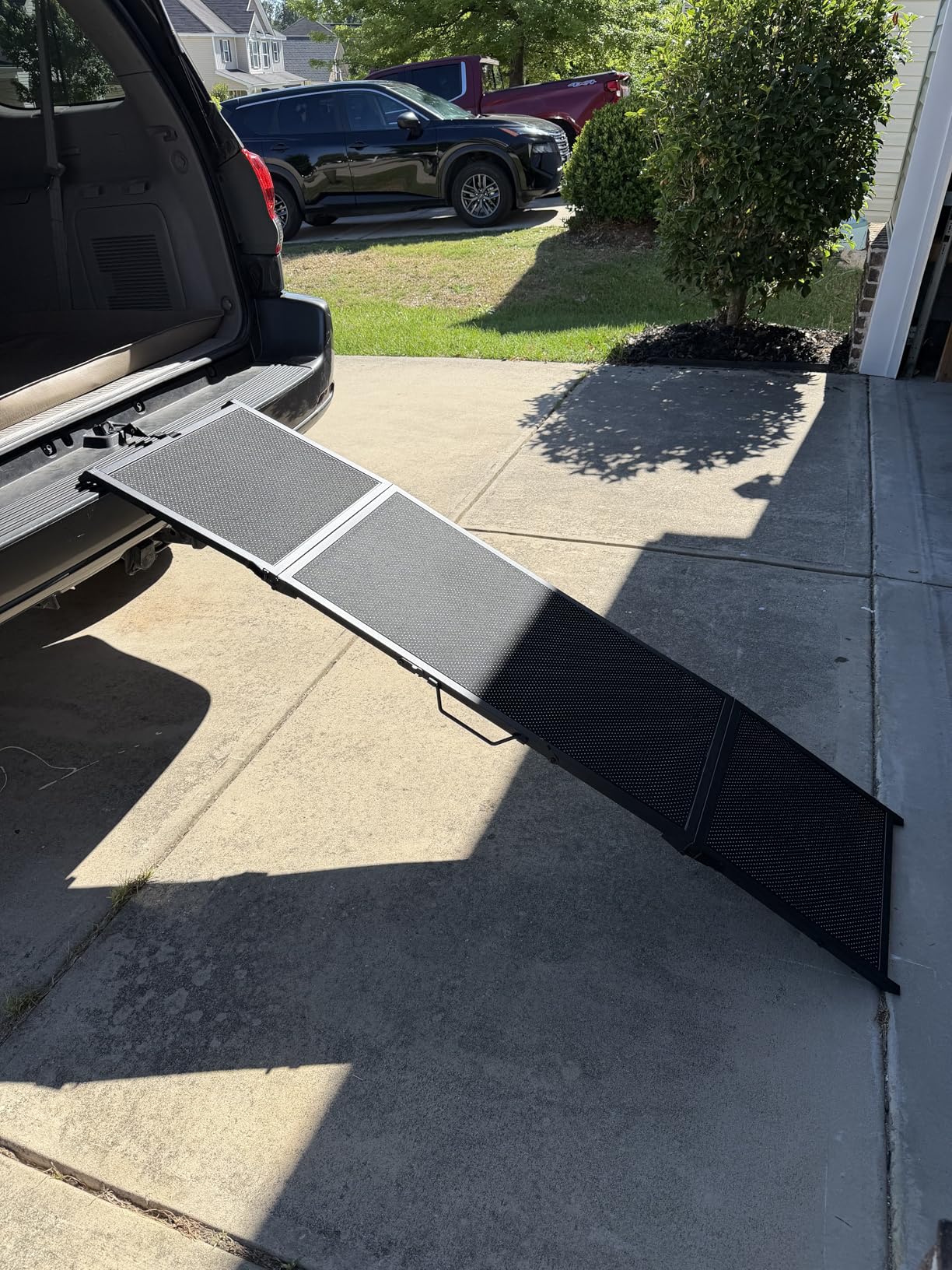 74'' L & 20'' W Longest Dog Ramp for Car - Extra Wide Portable Pet Dog Ramps for Large Dogs, Dogs Cars Ramp for Car SUV/Truck/RV/Bed, Lightweight Ramps with Non-Slip Mesh Up to 250LBS, Black customer photo 1