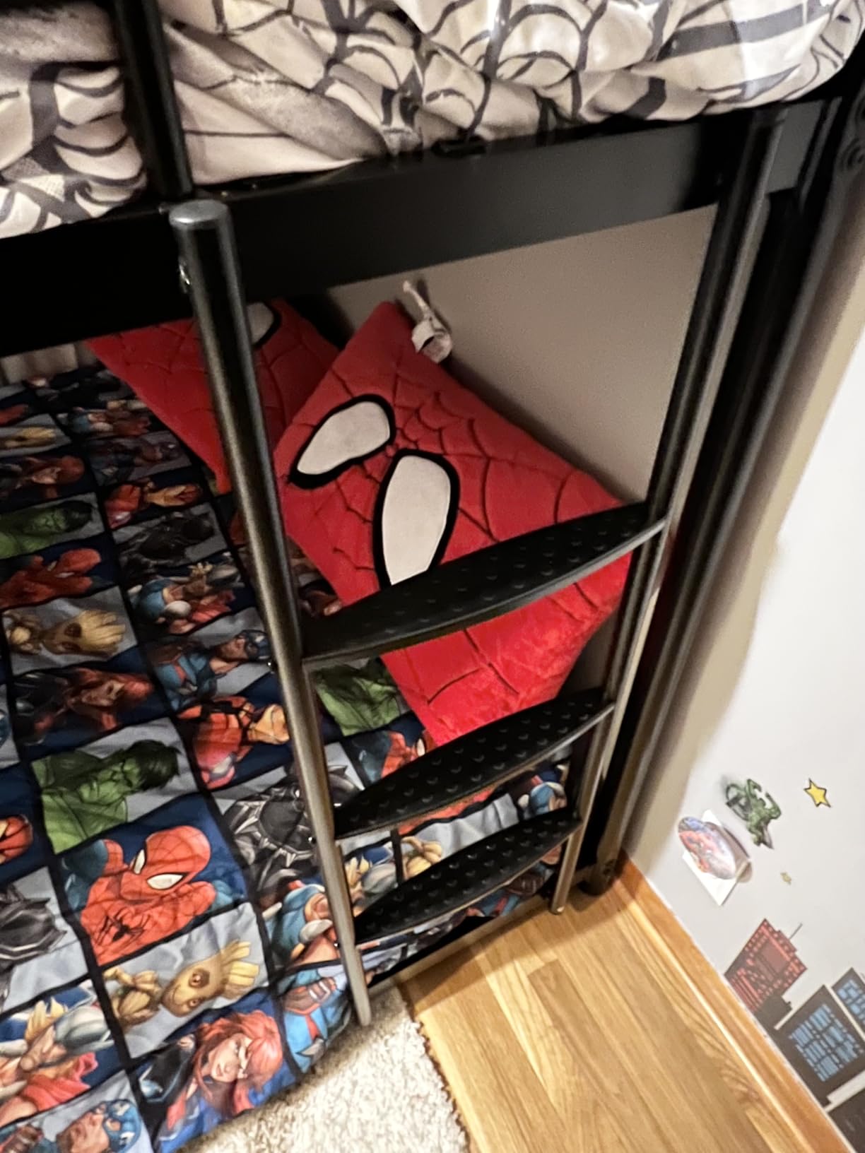 Metal Twin Over Full Size Bunk Bed for Adults & Kids,Twin Over Full Bunk Beds, Low Profile Bunkbeds with Length Guardrail and Ladder, No Box Spring Needed,Space Saving,Black customer photo 2