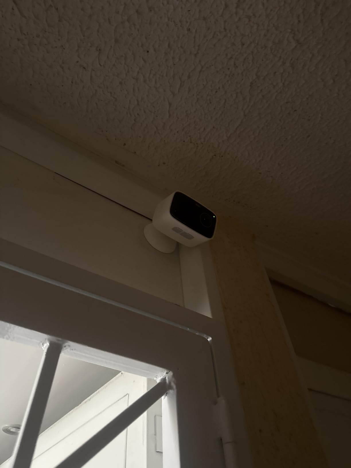Tapo 1080p Outdoor Wireless Security Camera - Up to 180-Day Battery, Person Detection, Color Night Vision, Subscription-Free Local Storage or Optional Cloud, Works with Alexa & Google Assistant, C400 customer photo 2