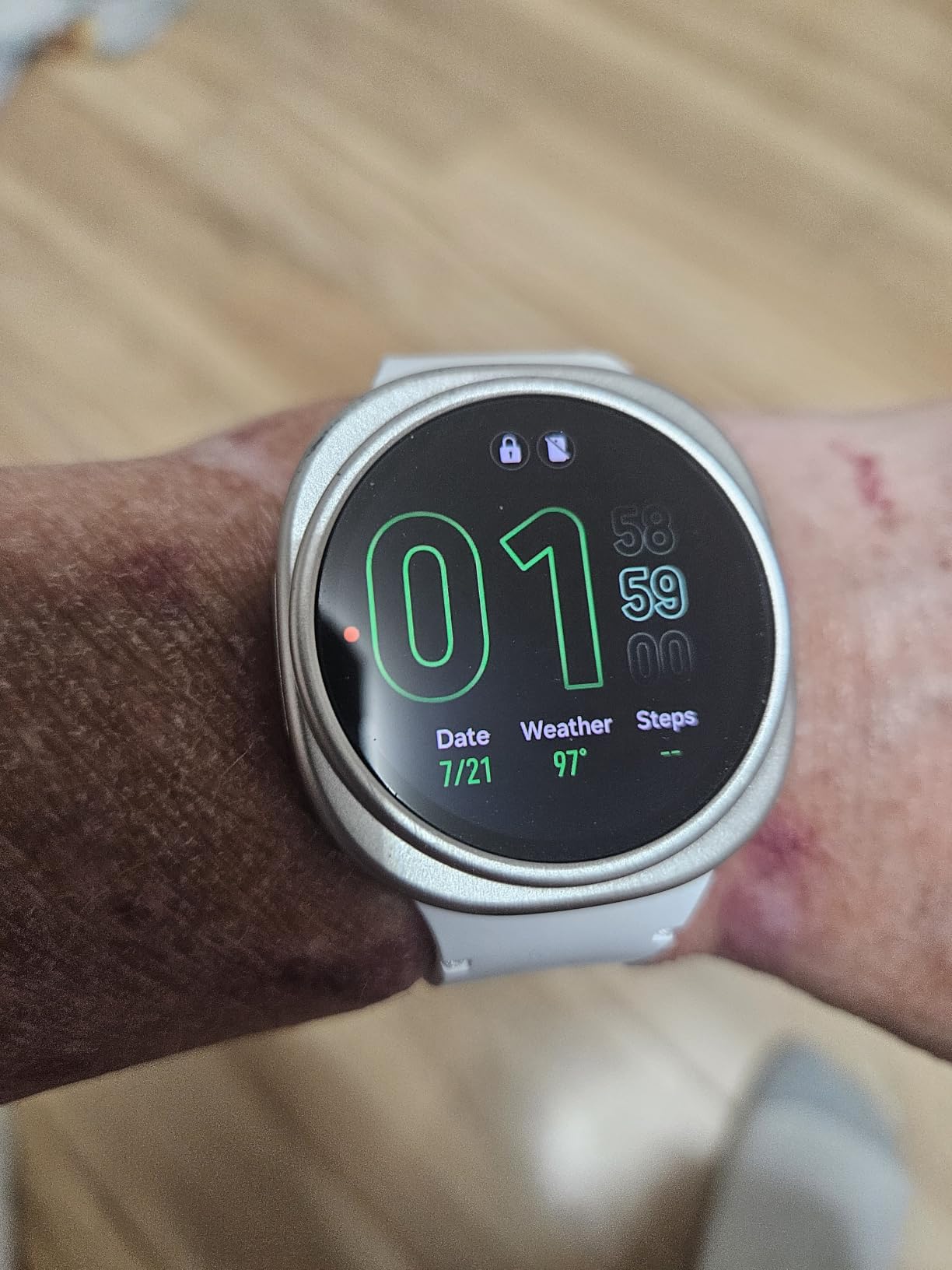 Samsung Galaxy Watch 8 (2025), Graphite, 40mm, Bluetooth Smartwatch | Cushion Design, Fitness Tracker, Sleep Coaching, Running Coach, Energy Score, Heart Rate Tracking [US Version, 2 Yr Warranty] customer photo 2