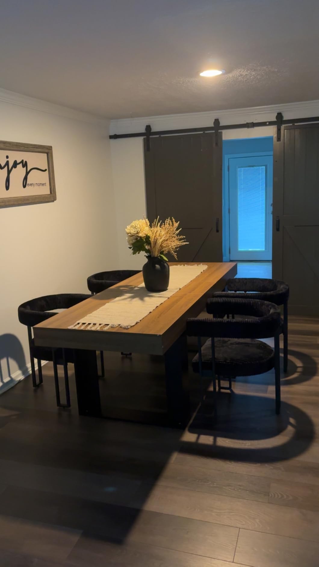 STHOUYN 71-87 Inch Extendable Dining Room Table, Rustic Wooden Kitchen Table, Farmhouse Rustic Style, Rectangular Wooden Top, Seats 6-10, Brown customer photo 2
