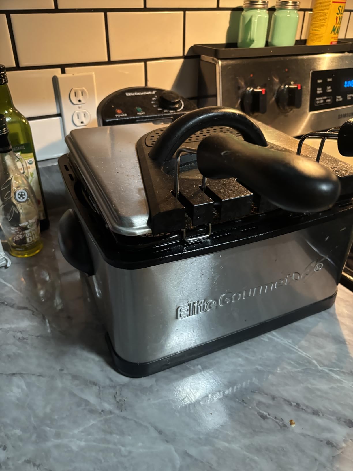 Elite Gourmet EDF-401TXB Immersion Deep Fryer, 3-Basket, 1700-Watt, 4.5 Qt | Timer Control, Adjustable Temperature, Viewing Window Lid, Odor Free Filter, 17 Cup Capacity, Great for Family-Size Batches customer photo 2