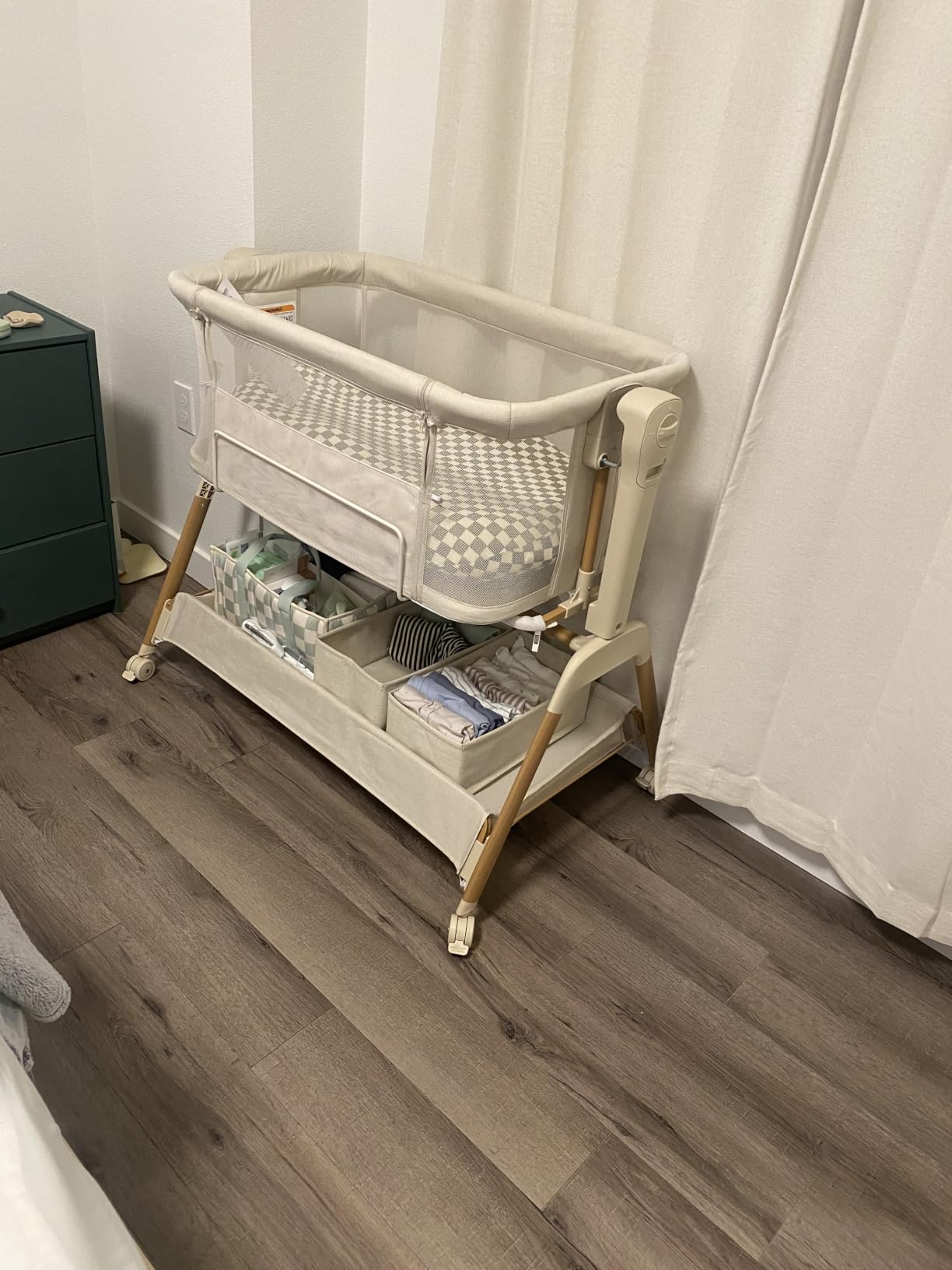 Ezebaby Baby Bassinet Bedside Sleeper: 3-in-1 Rocking Bassinet for Baby - Breathable Full-Mesh Crib with Mattress | 6 Height Adjustable | Portable Crib with Lockable Wheels for Newborns customer photo 1
