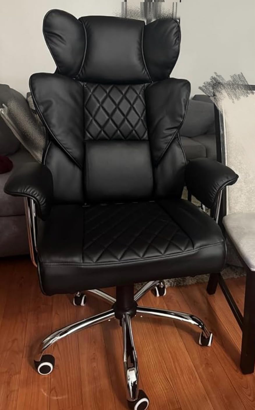 COMHOMA Big and Tall Office Chair, High Back Leather Gaming Chair with Footrest, Executive Ergonomic Office Chair with Pocket Spring Lumbar Support and with Outward Fixed Soft Armrests customer photo 2