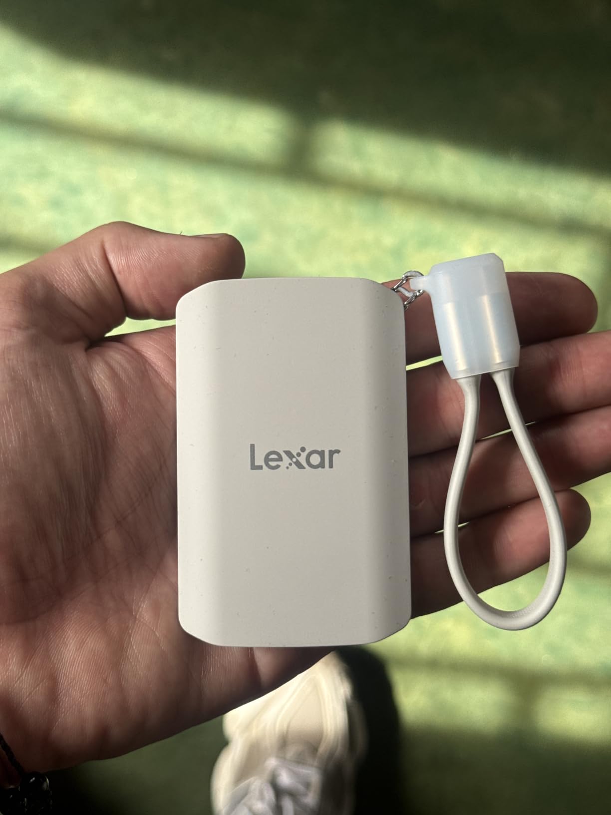Lexar 1TB ES5 Magnetic External SSD, Up to 2000MB/s, Compatible w/MagSafe, USB-C Smartphones, iPhone 15/16 or Above, PC, Mac, Supports Apple ProRes & Samsung Pro Video, Silver (LES5XXX001T-RNWNU) customer photo 1
