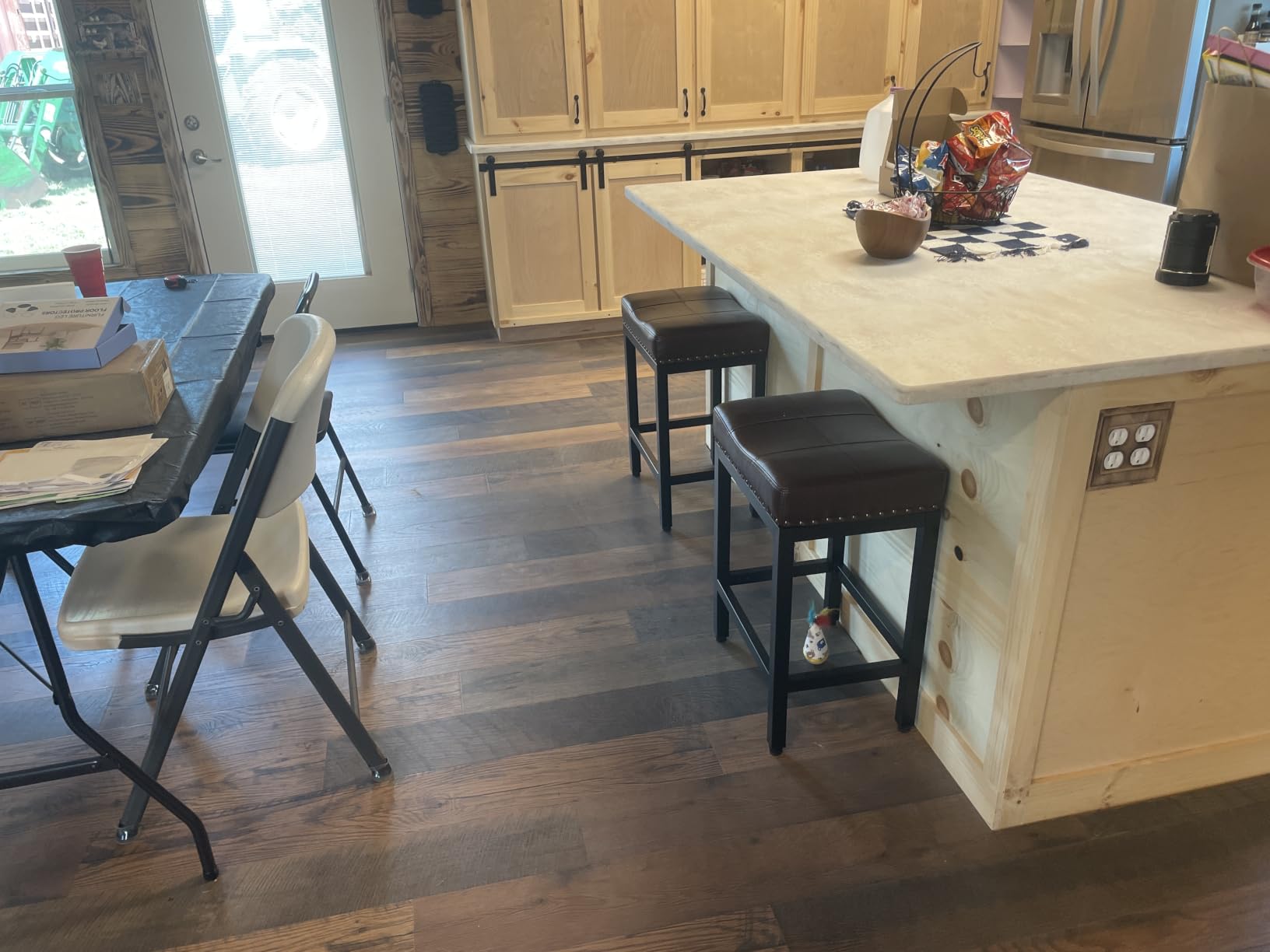 Sweetcrispy 24 Inch Bar Stools Set of 2, Counter Height Barstools for Kitchen Island, PU Leather Upholstered Modern Saddle Barstools with Metal Base and Footrest for Home Bar, Small Apartment, Grey customer photo 2