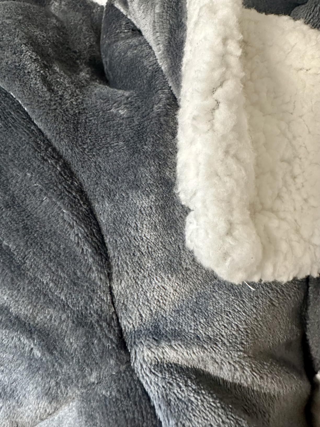 COZYTY Electric Snuggle Throw Blankets with Foot Pocket, Wearable Heated Throw with Sleeves & Hood, 6 Heat Levels & 1-4H Timer, Full Body Warmth, The Perfect Warming Gift for Women & Men, Camel customer photo 2