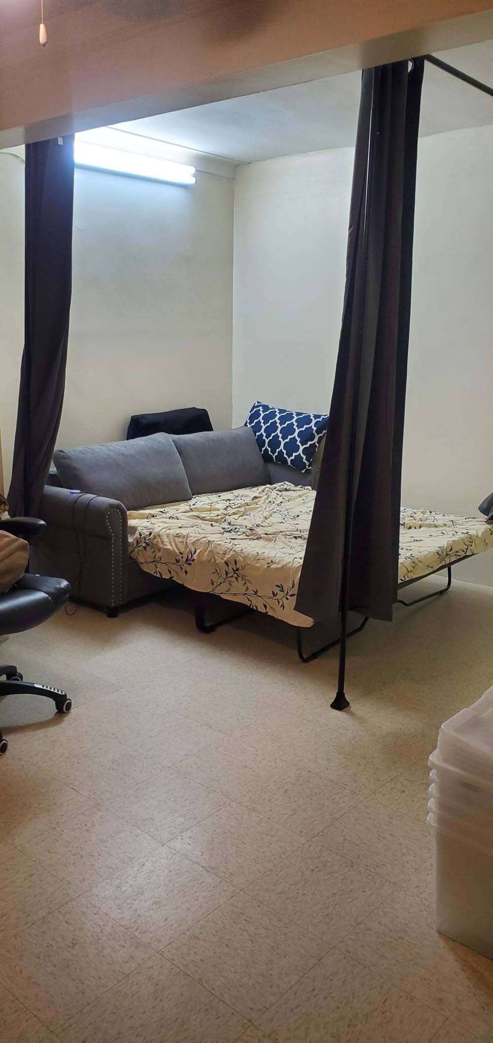 Queen Pull Out Sofa Bed | 83