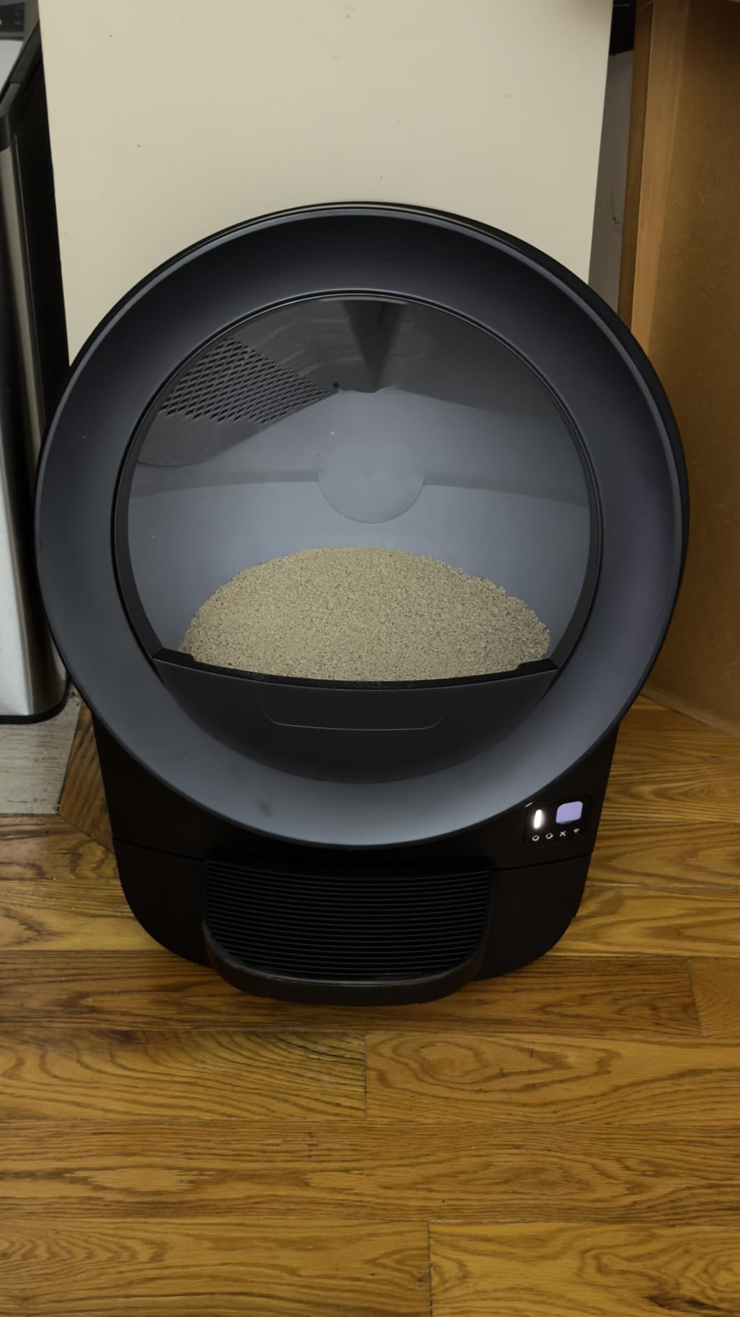Litter-Robot EVO by Whisker, Black - Automatic Self-Cleaning Cat Litter Box, Compact Space-Saving Design, Advanced Odor Control, Works with Any Clumping Litter customer photo 1