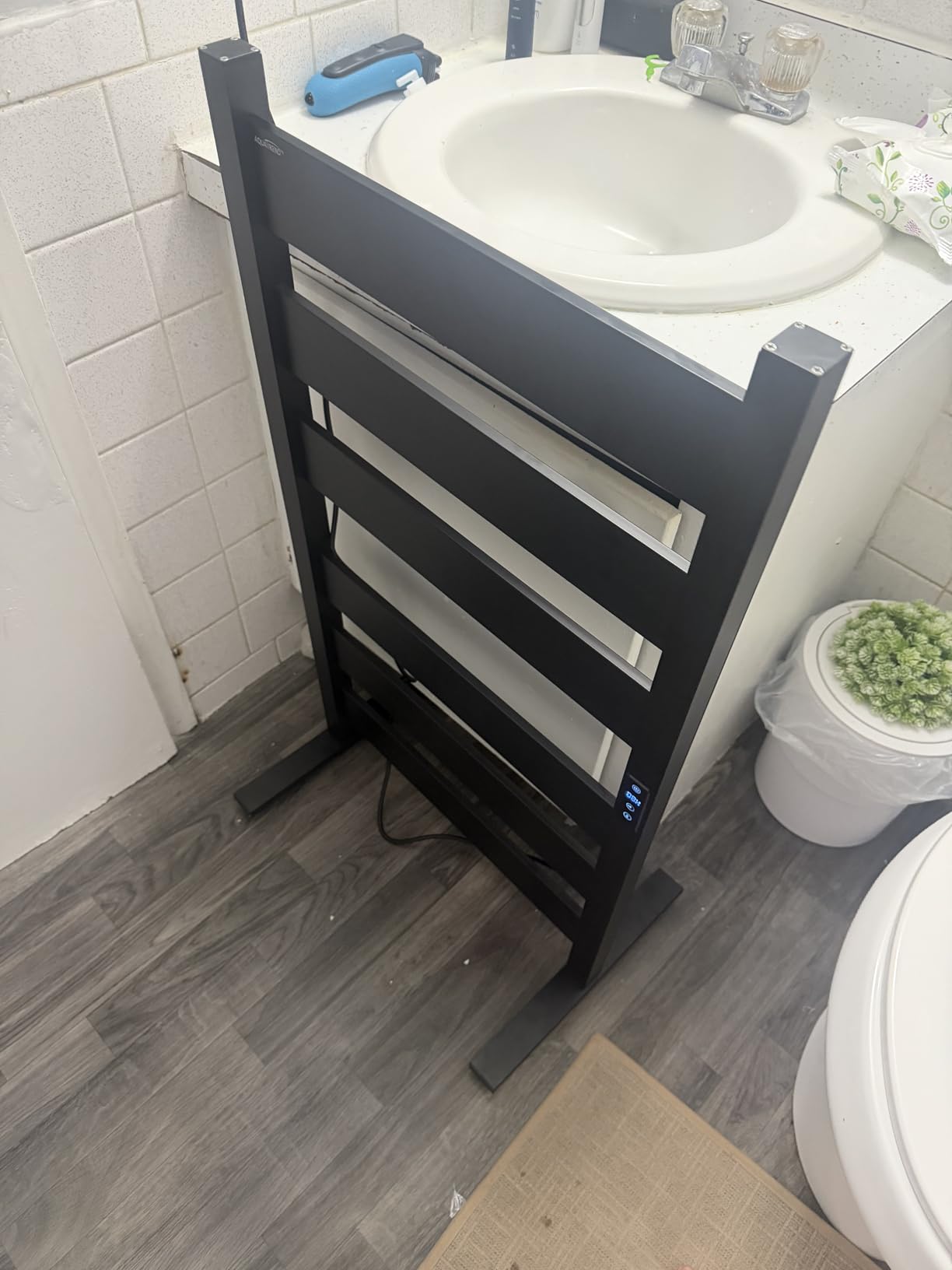 Towel Warmers for Bathroom, WiFi Freestanding & Wall Mounted Electric Heated Towel Rack, 6 Flat Bars, Aluminum, Timer & Temperature Control, Large Heating Surface, Black customer photo 1