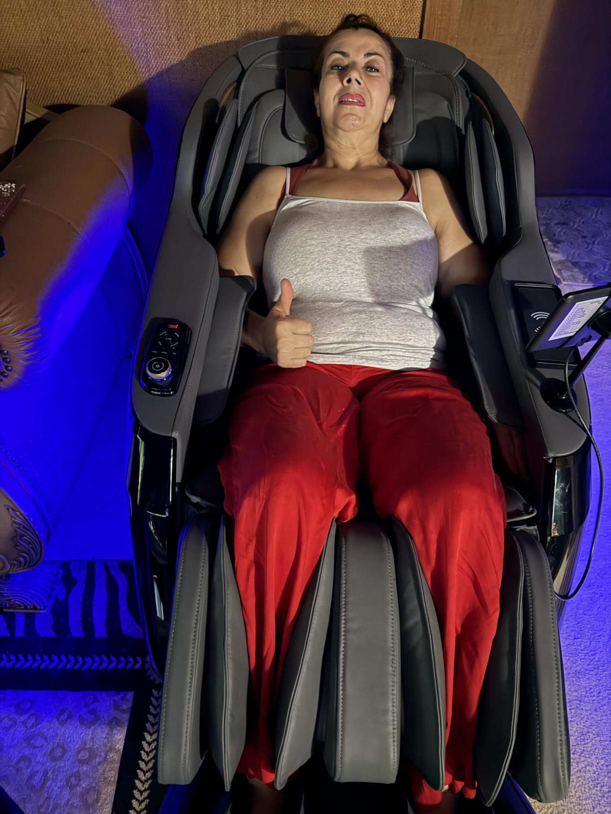 4D Massage Chair Full Body - 53.2