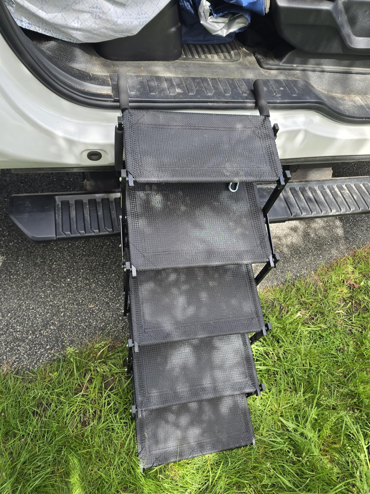 Oiilores Foldable Dog Stairs for Large Dogs - Extra Wide Pet Ramp for Cars, SUV, Truck & High Beds, Non-Slip Surface, Supports Up to 250 Lbs, 6 Steps customer photo 1