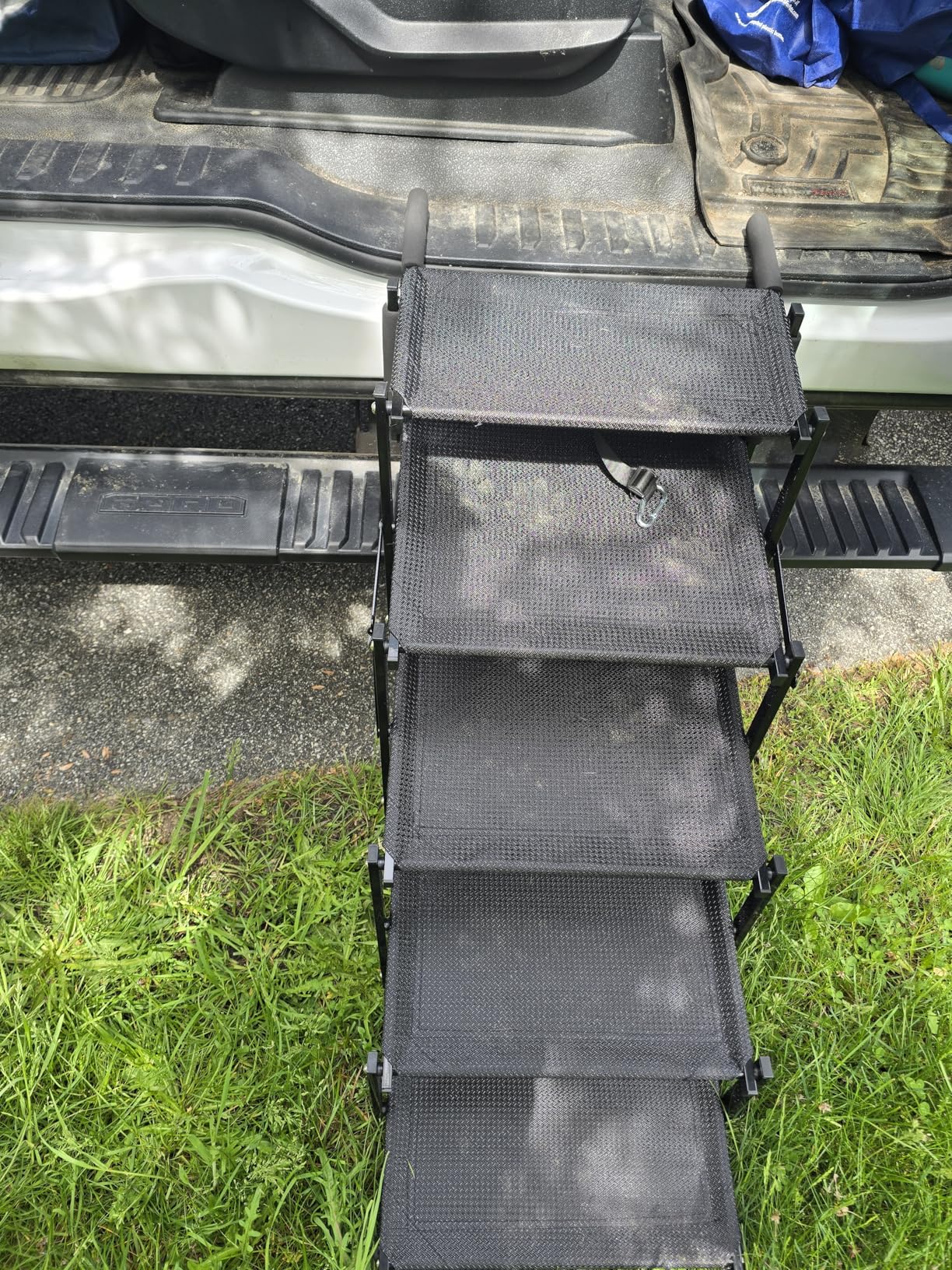 Oiilores Foldable Dog Stairs for Large Dogs - Extra Wide Pet Ramp for Cars, SUV, Truck & High Beds, Non-Slip Surface, Supports Up to 250 Lbs, 6 Steps customer photo 2