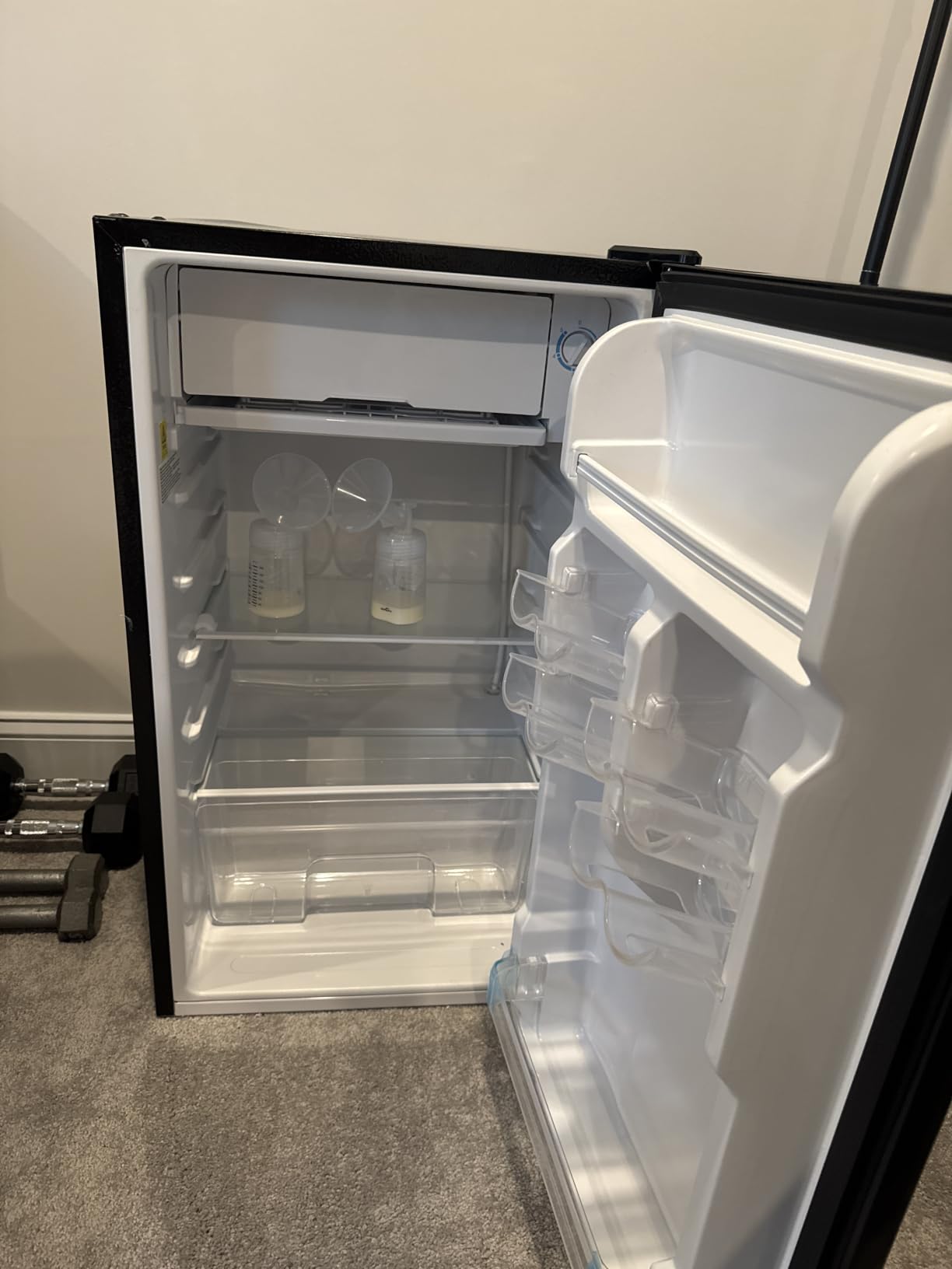 3.2 Cu Ft Mini Fridge with Freezer - Energy Efficient, Large Capacity Single Door Upright Freezer for Bedroom, Office & Dorm | Small Fridge, Reversible Door, ETL Certified(Black) customer photo 1