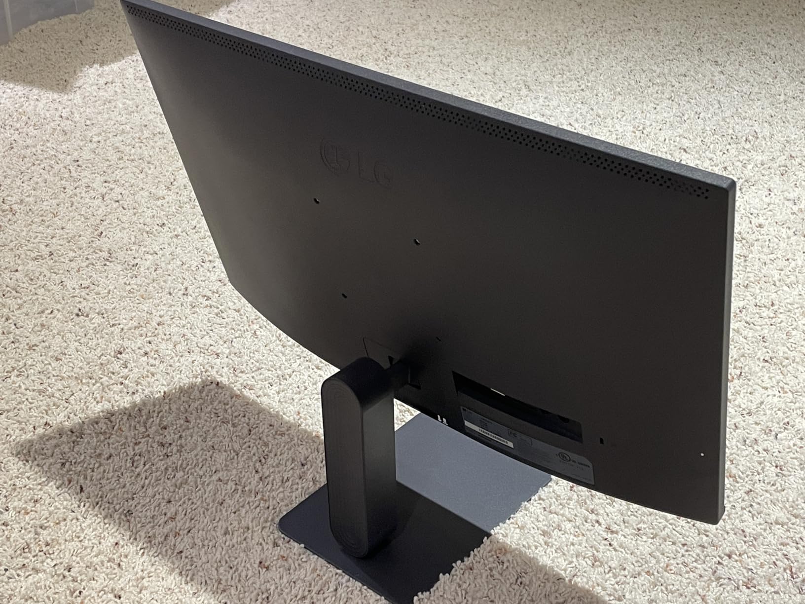 LG 27G414B-B 27-inch Ultragear Full HD (1920 x 1080) IPS Gaming Monitor 144Hz, 1ms, NVIDIA G-Sync Compatible, FreeSync, HDR10, Built-in Speaker, Switch, HDMI, DisplayPort, Tilt/Height Stand, Black customer photo 2