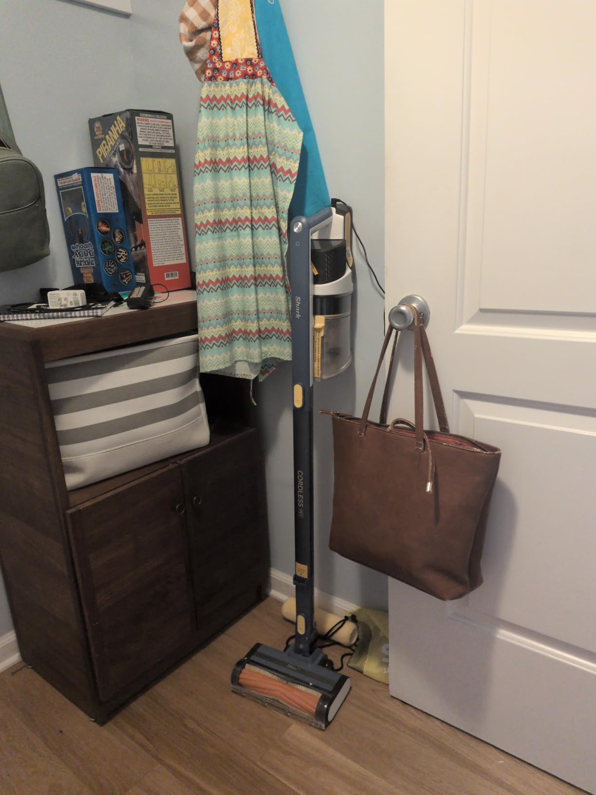 Shark Cordless Pet, Cordless Lightweight Stick Vacuum Cleaner, IY143H | Self Cleaning Brushroll, 40-Min Runtime, Removable Handheld, XL Dust Cup, Moonlight Blue (2026 Release) customer photo 1