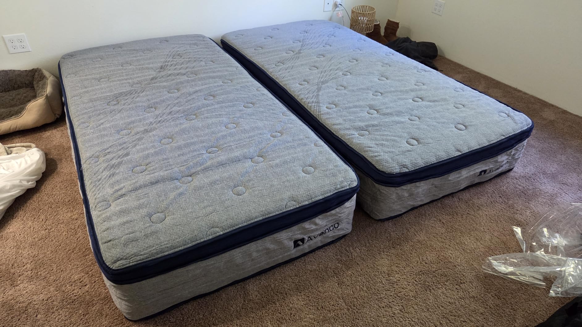 Avenco Queen Mattress 12 Inch, Luxury Hotel-Level Cooling Hybrid Mattress with Dual NanoGEL Memory Foam, SmartS Coil for Motion Isolation & Extra Back Support, Pressure Relief, CertiPUR-US Certified customer photo 1