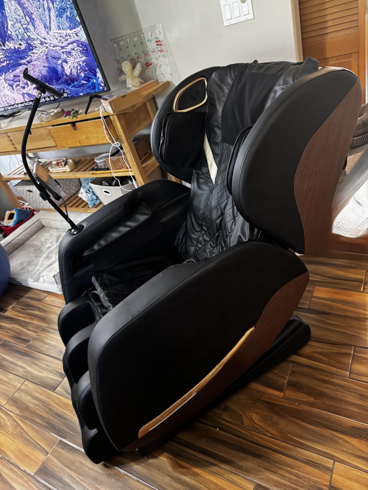 2026 Massage Chair, Massage Chairs Full Body and Recliner with 14 Fixed Points, Zero Gravity, Wood Grain Leather, Foot Massage, Airbags, Lumbar Heating, Bluetooth and Control Screen customer photo 1