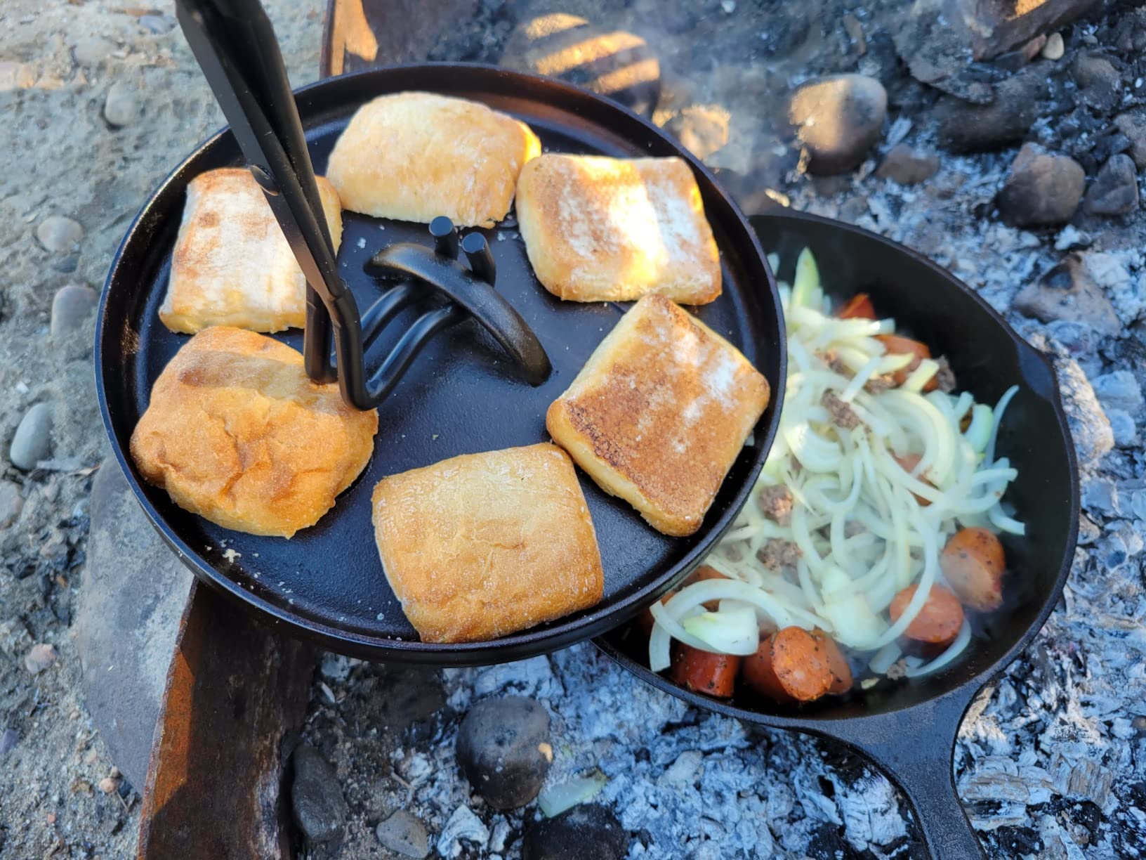 Lodge Pre-Seasoned Cast Iron Deep Camp Dutch Oven with Lid, 8 Quart | Dual Handles & Steel Handle with Strong Lid for Heavy-Duty Camping Cookware, Outdoor Use & Campfire Cooking customer photo 2