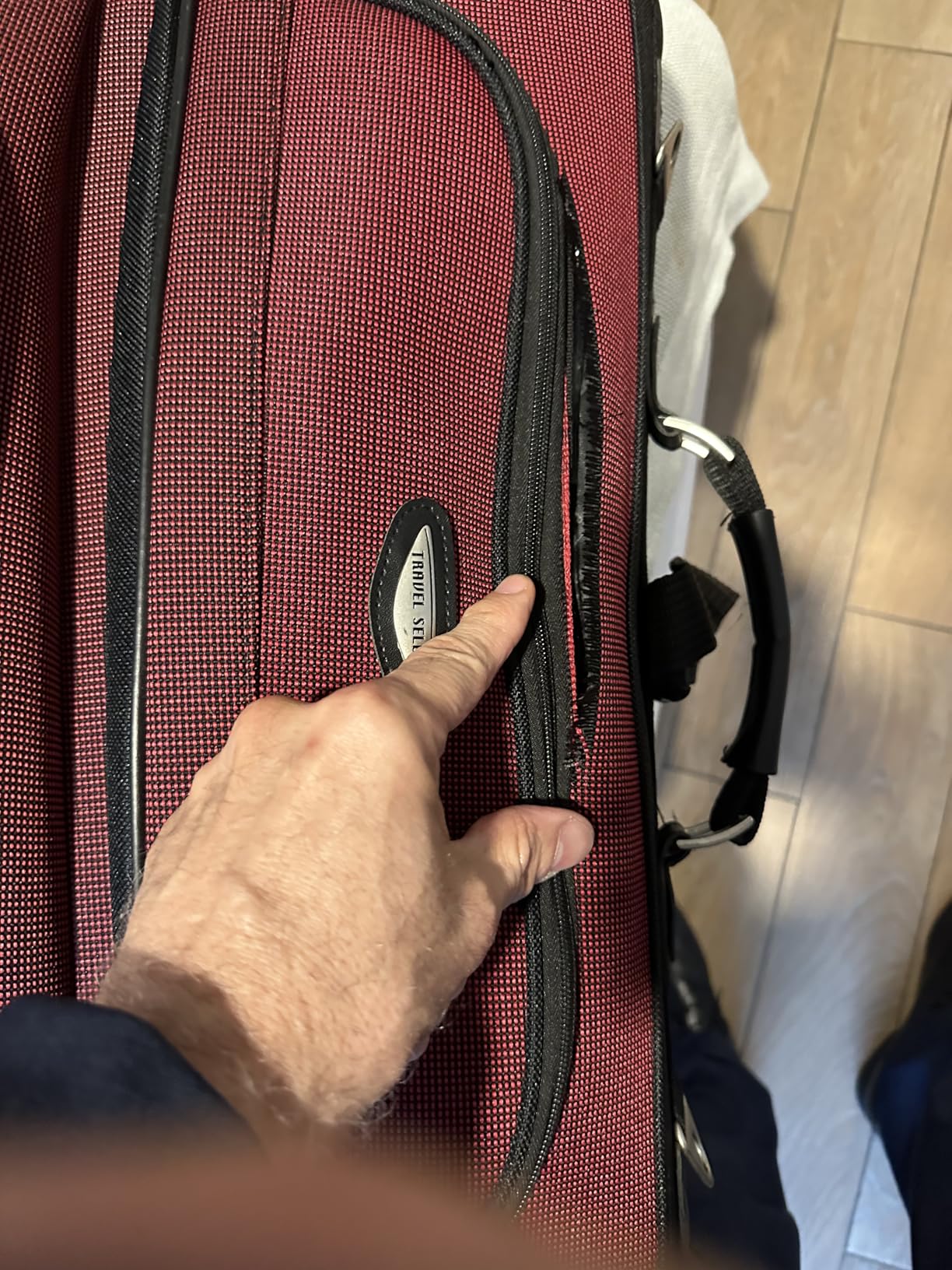Travel Select Amsterdam Business Rolling Garment Bag, Softside Expandable Rolling 2-Wheeled Suit Carrier, Gray customer photo 1