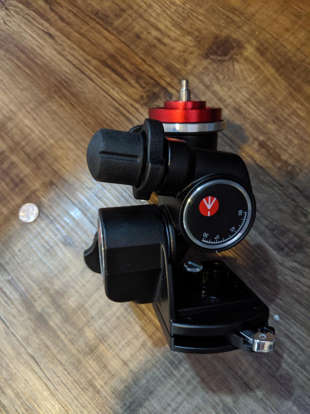 Manfrotto Junior Geared Head (410) | Quick release plate 410PL with 1/4-20 & 3/8 customer photo 1