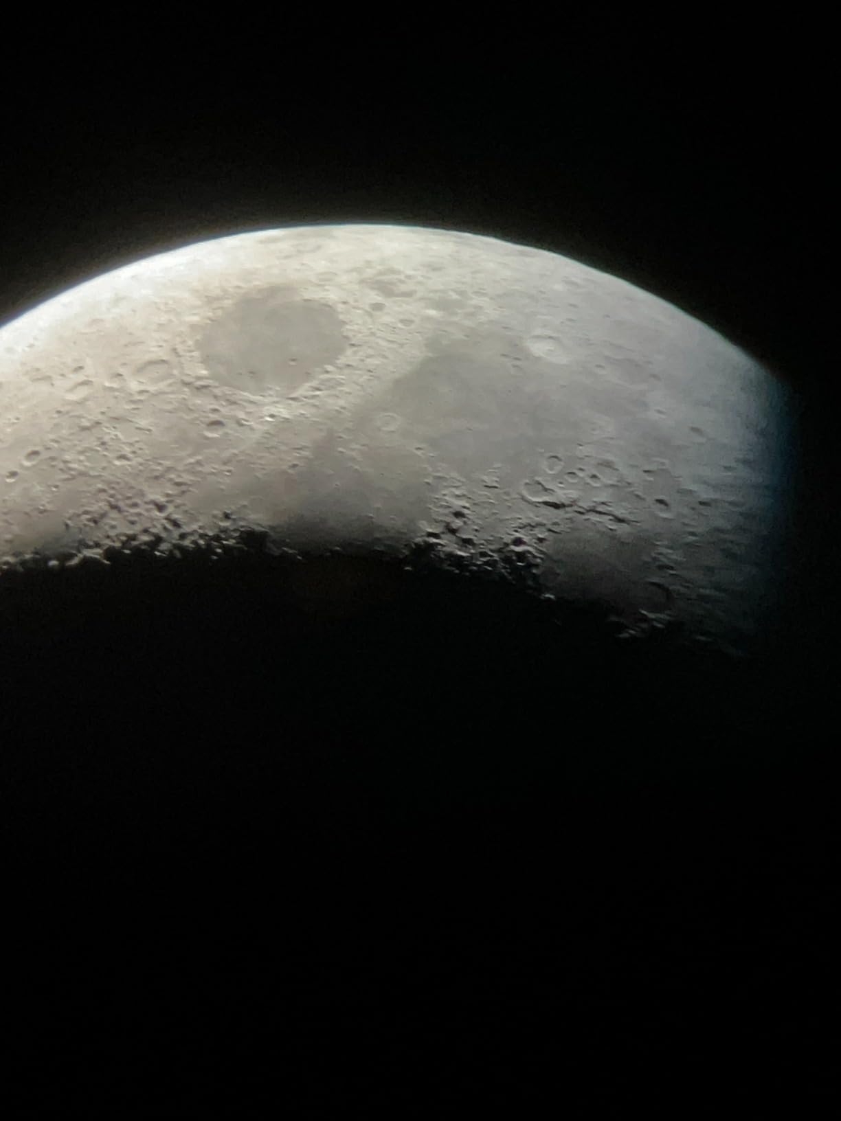 Celestron AstroMaster 130EQ Telescope for Deep-Sky Beginners | Large 130mm Optics, Bright Moon & Deep-Sky Views, Perfect First Telescope, German Equatorial Mount with Easy Manual Controls customer photo 1