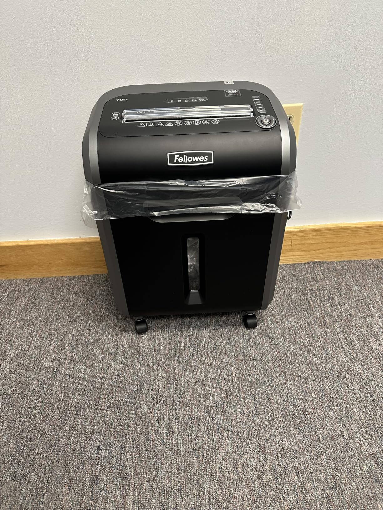 Fellowes Powershred 99Ci 18-Sheet 100% Jam-Proof Heavy Duty Crosscut Paper Shredder Machine for Office and Home, Black/Gray 3229912 customer photo 1