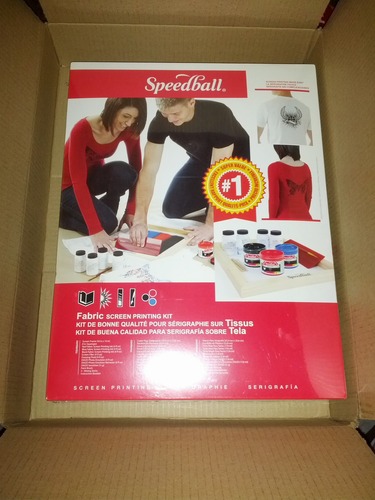 Speedball Intermediate Screen Printing Kit - Make Your Own Custom T-Shirt Prints - 2 Fabric Inks, Silk Screen Frame, Drawing Fluid, Squeegee, Instructions - Made in USA customer photo 2