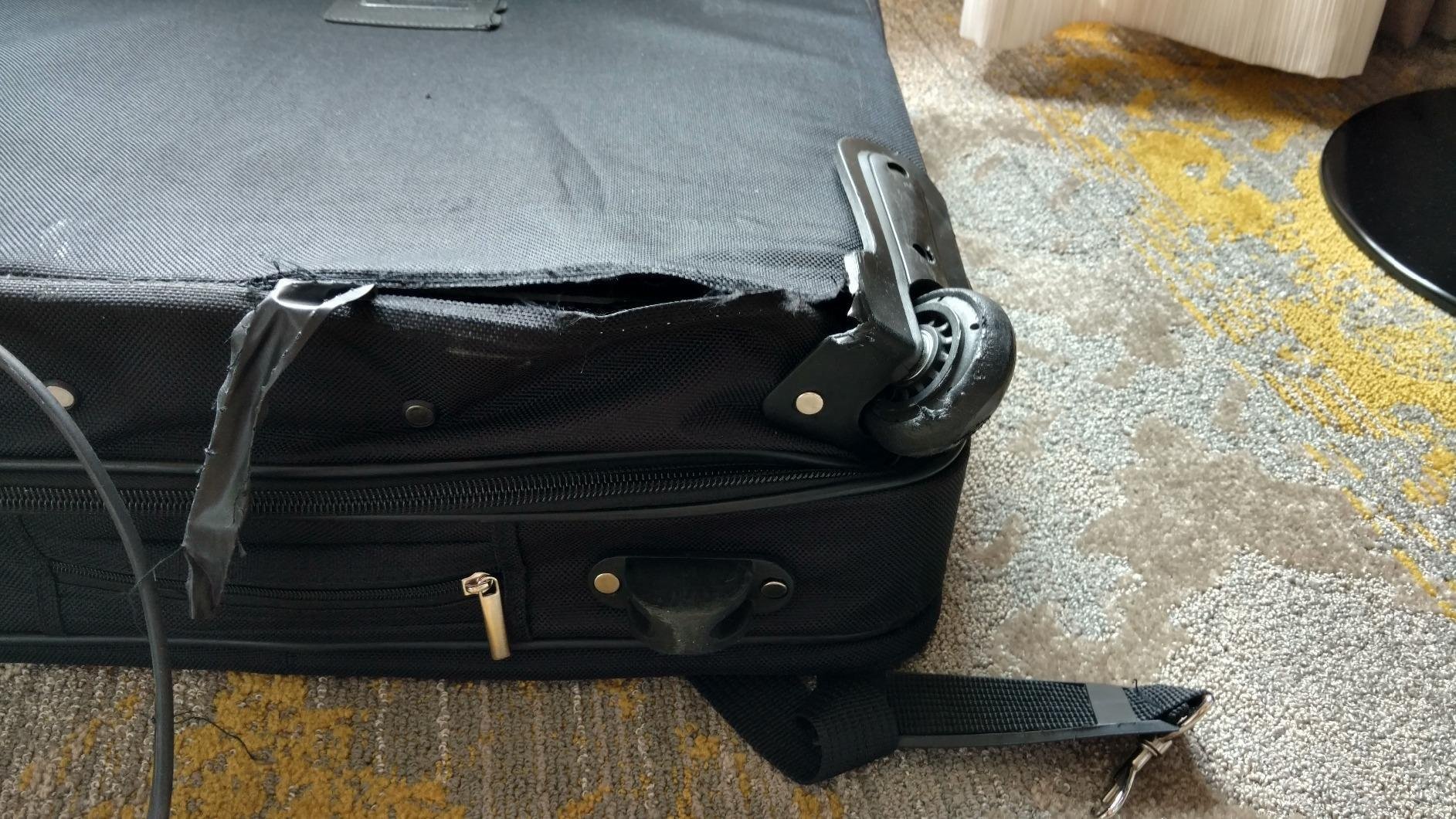 Deluxe Rolling Garment Bag - Travel Garment Carrier With Wheels - Black customer photo 1