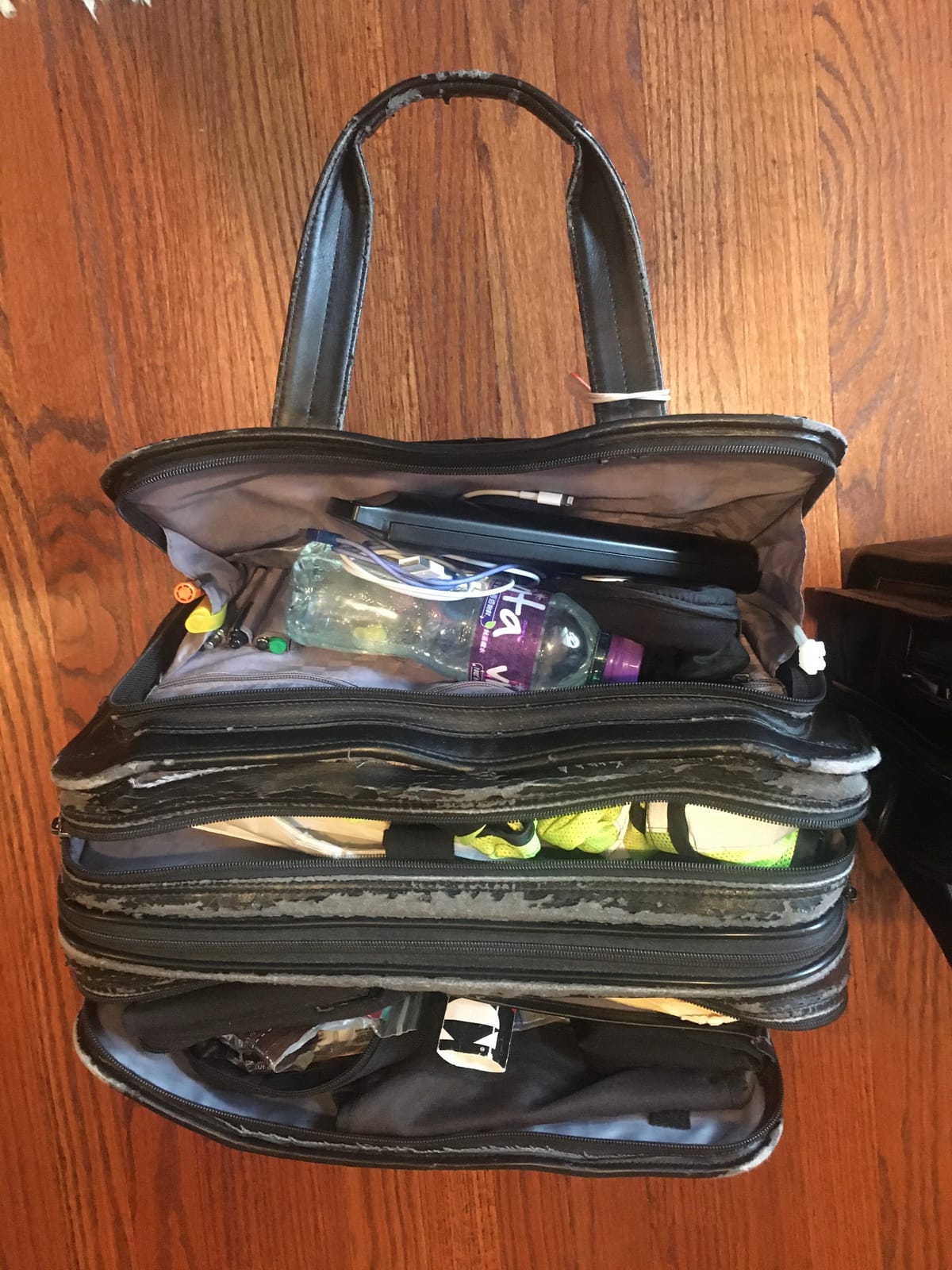 Samsonite Leather Expandable Briefcase, Black, One Size customer photo 1