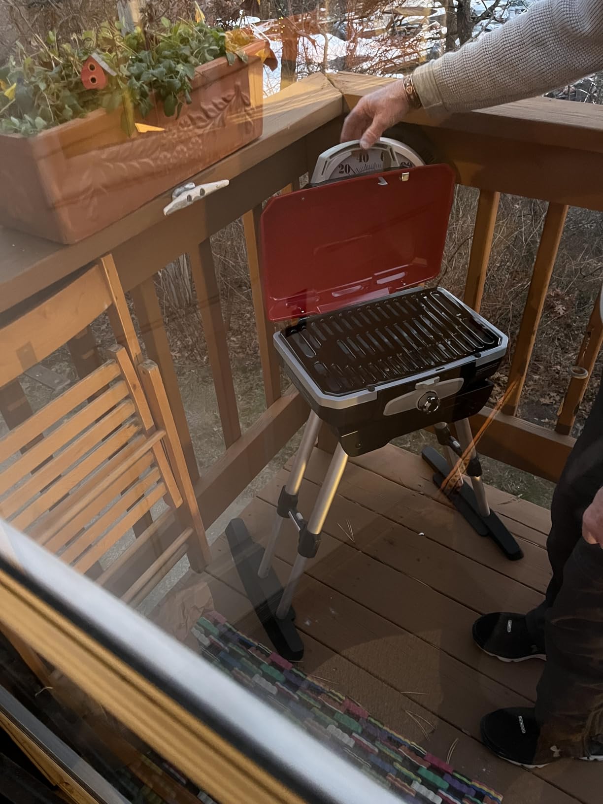 Cuisinart Gas Grill w/VersaStand, Petite Gourmet, Portable, 5,500 BTU customer photo 1