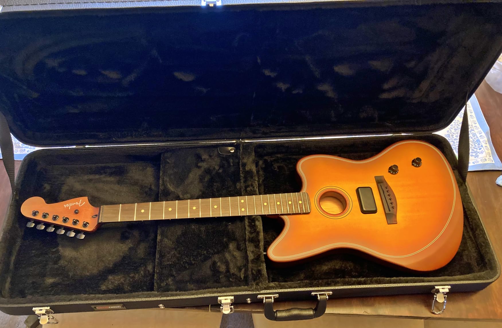 Gator Cases Hard-Shell Wood Case for Fender Jaguar/Jazzmaster Guitars, (GWE-JAG) customer photo 1