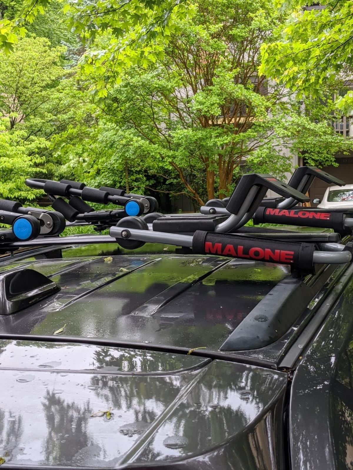 Malone Downloader Folding J-Style Universal Car Rack Kayak Carrier with Bow and Stern Lines customer photo 1