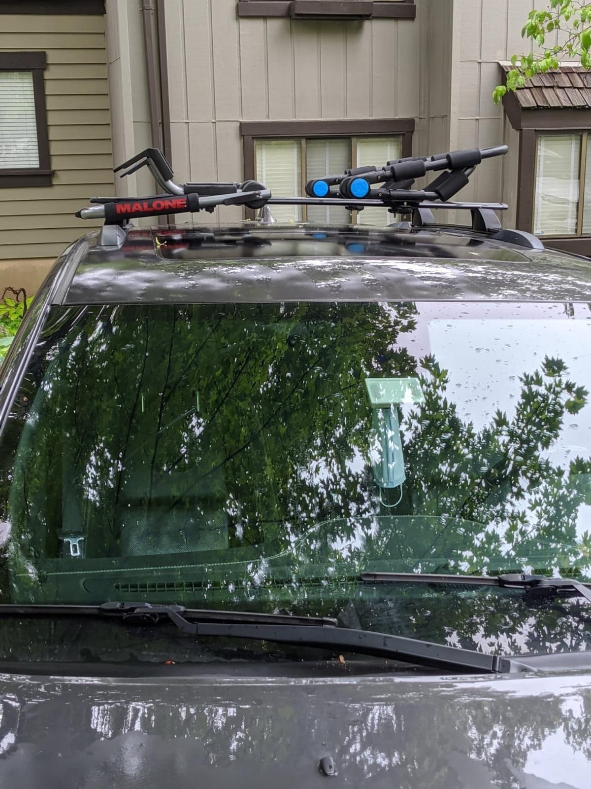 Malone Downloader Folding J-Style Universal Car Rack Kayak Carrier with Bow and Stern Lines customer photo 2