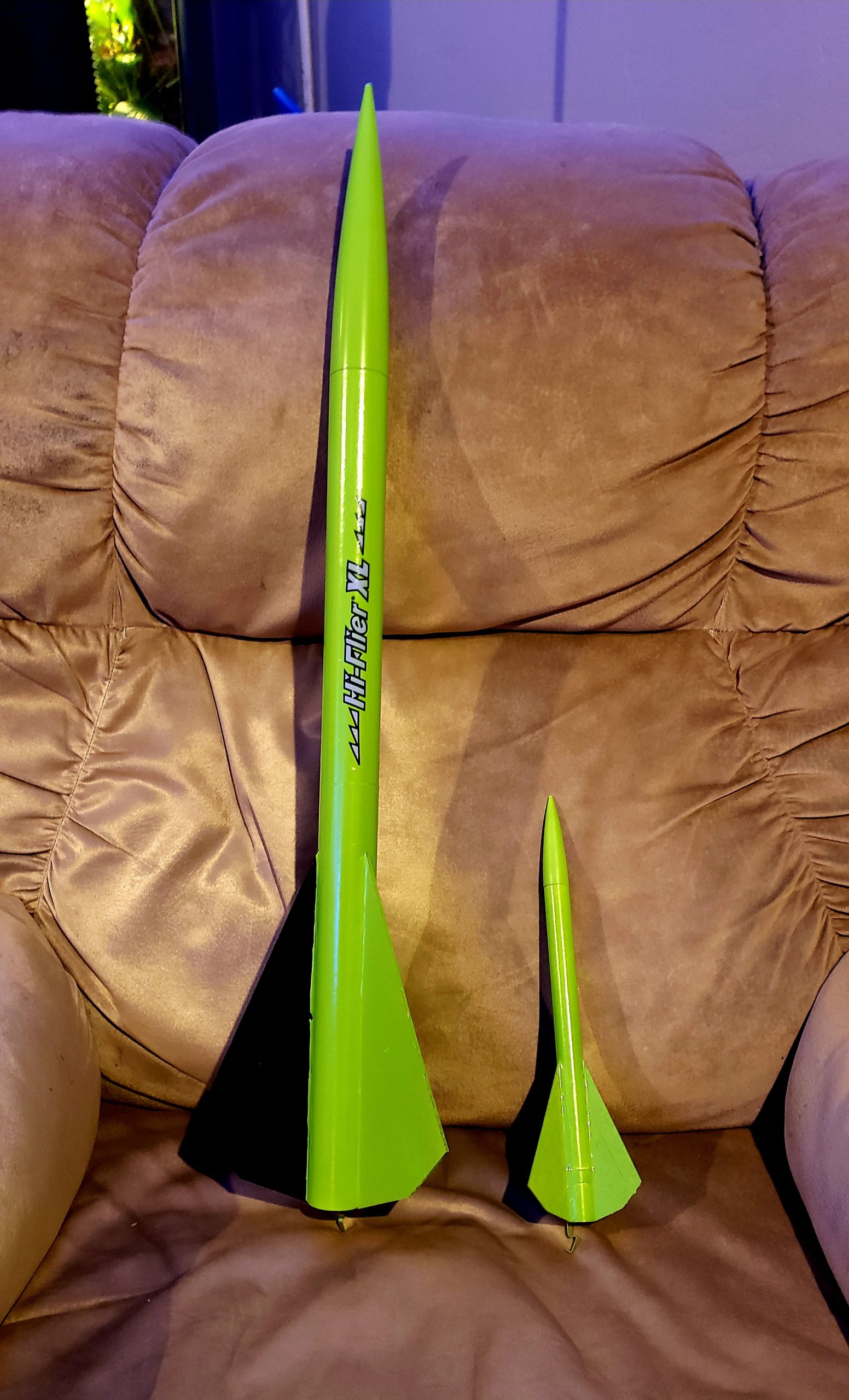 Estes 3226 Hi-Flier XL Intermediate Model-Rocket Kit customer photo 1