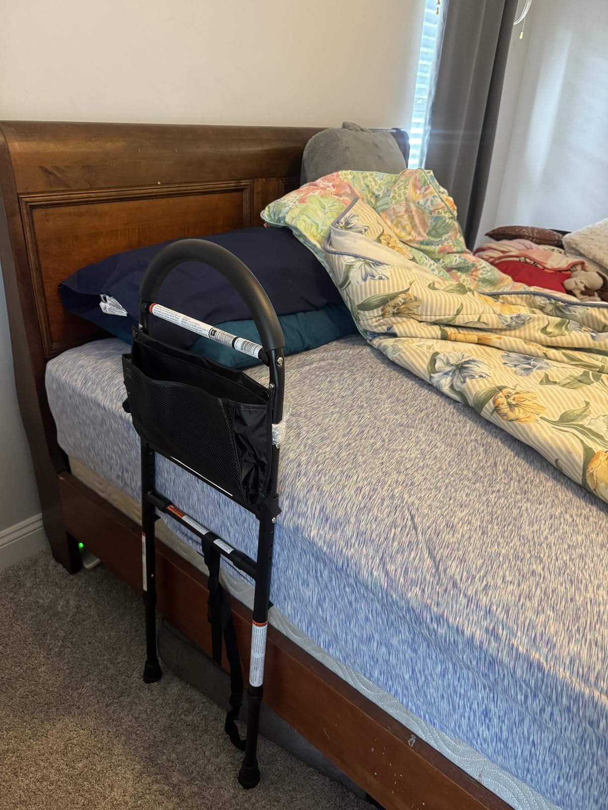 Medline Bed Assist Bar for Seniors with Nylon Bag for Storage customer photo 2