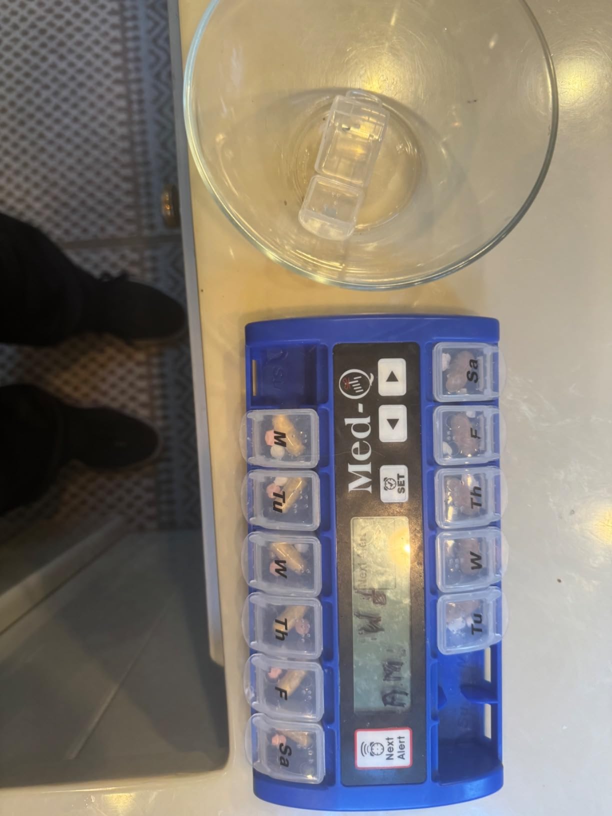 Med-Q Electronic Pill Dispenser with Alarm for Dementia and Elderly customer photo 1