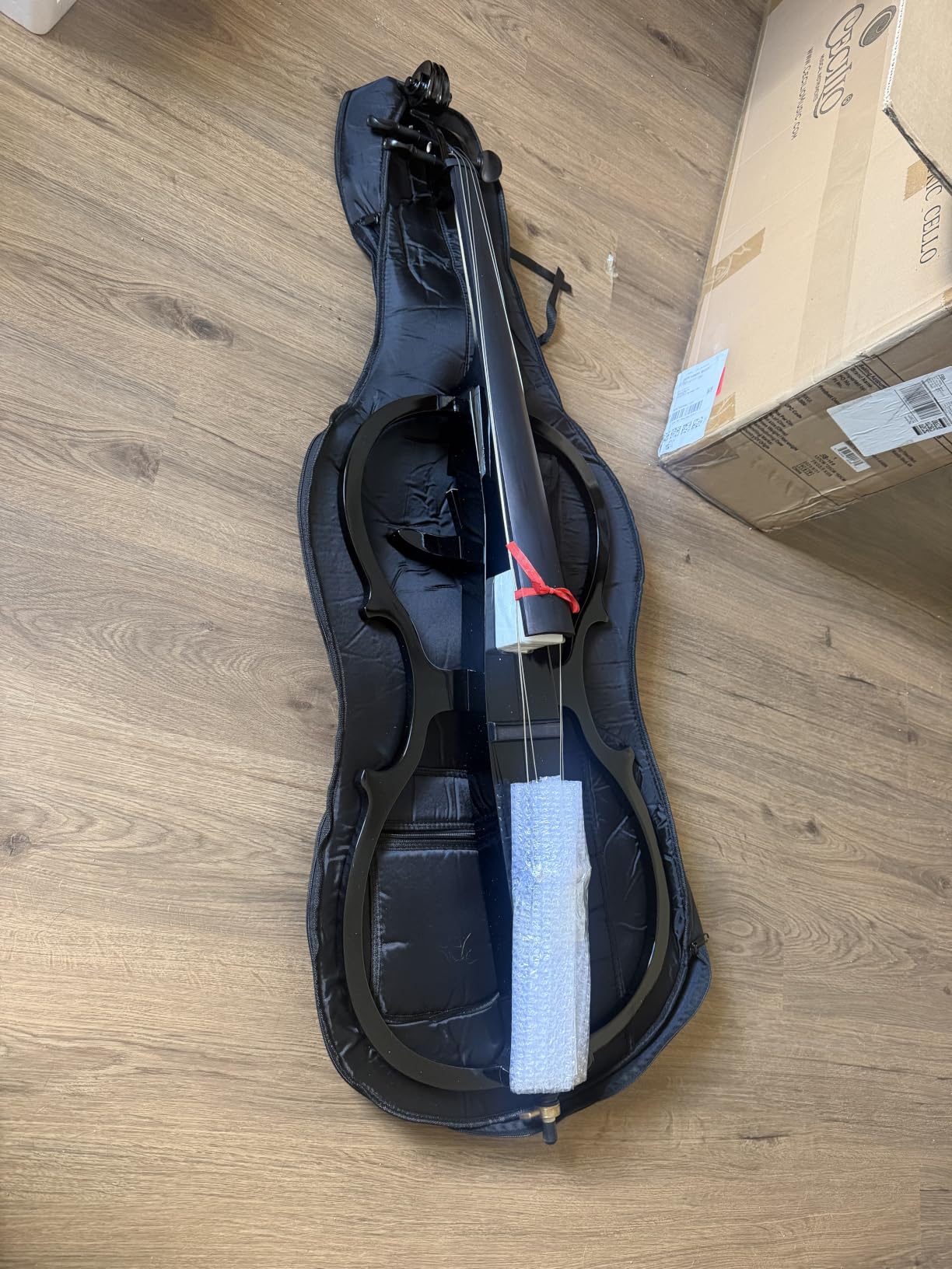 Cecilio 4/4 Silent Electric Cello with Ebony Fittings, Black Metallic customer photo 1