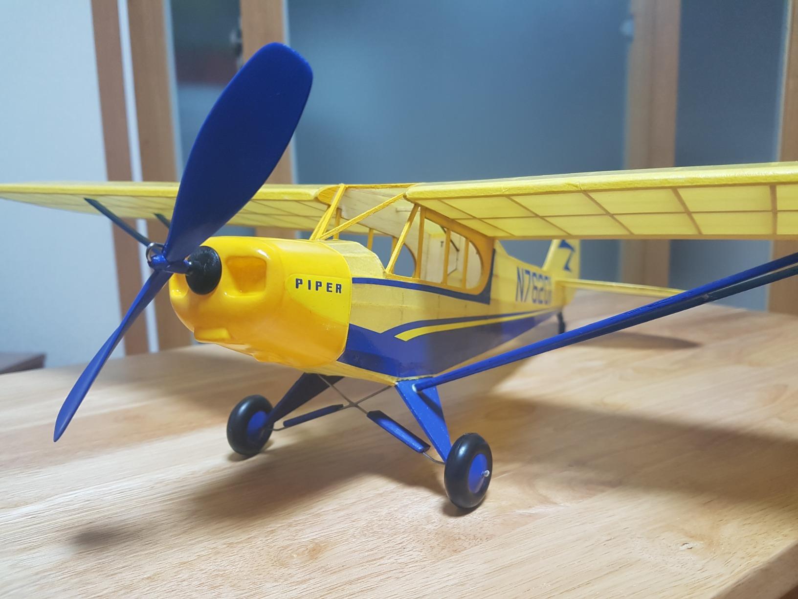 Guillow's Piper Super Cub 95 Laser Cut Model Kit Blue, Small | Balsa model with 24 in wingspan Includes rubber motor, decals, and parts for electric or gas engine conversion customer photo 2