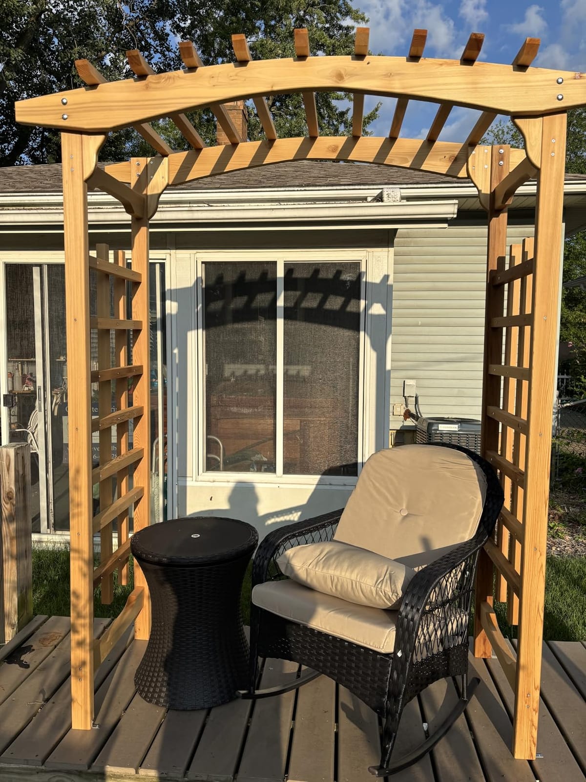 Keter Pacific Cool Bar Outdoor Patio Furniture and Hot Tub Side Table with 7.5 Gallon Beer and Wine Cooler, Espresso Brown customer photo 1
