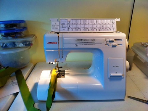 Janome HD3000 Heavy-Duty Sewing Machine with 18 Built-in Stitches + Hard Case | Die-Cast Aluminum Heavy-Duty Body, 18 Built-in Stitches, Top-Load Rotary Bobbin, Built-in Needle Threader customer photo 2