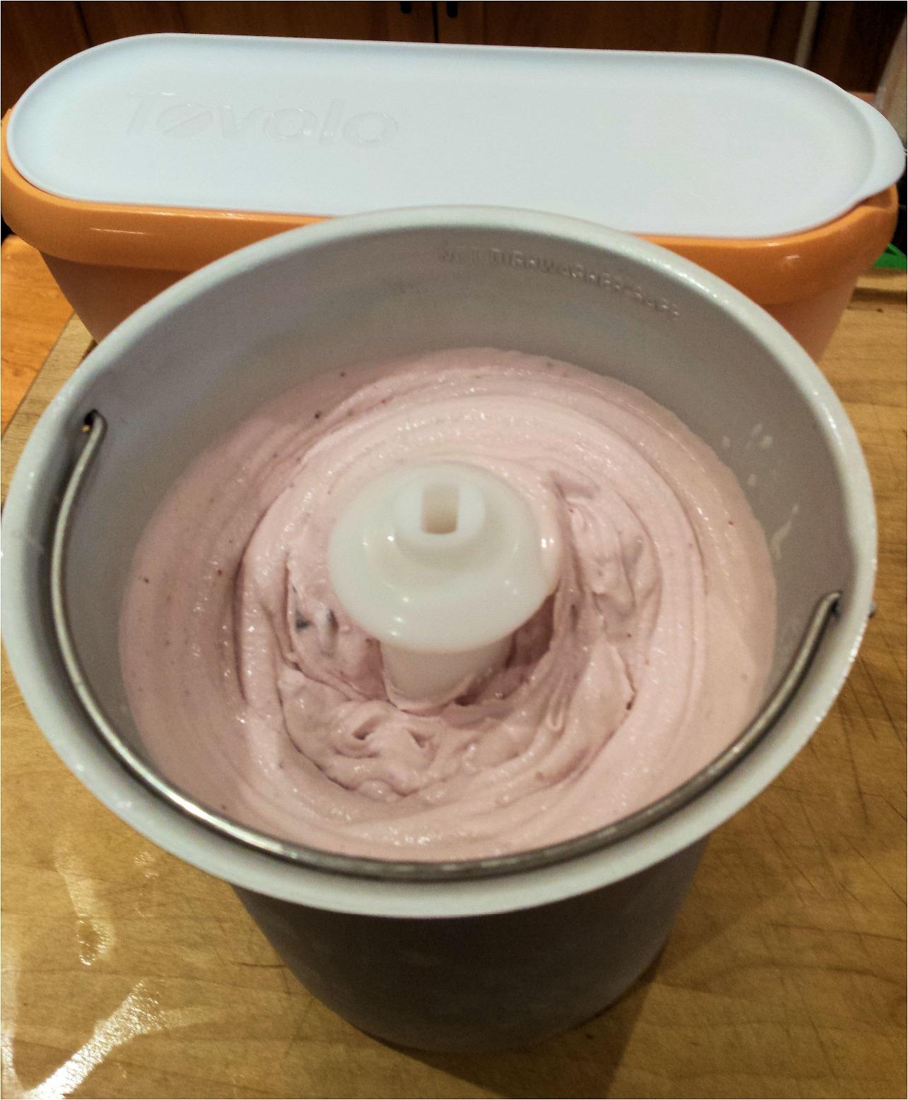 Breville BCI600XL Smart Scoop Ice Cream Maker, Brushed Stainless Steel | Create delicious homemade ice cream, sorbet, gelato, and frozen yogurt with 12 different hardness settings customer photo 2