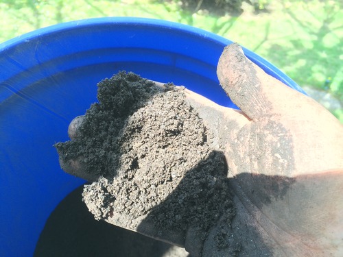 SE Gold Prospecting-Sifting-Panning, 13.25 Inch Wide Stackable Classifier Gold Prospecting Pan, 1/12 Inch Stainless Steel Mesh Sifting Pan, Green customer photo 1