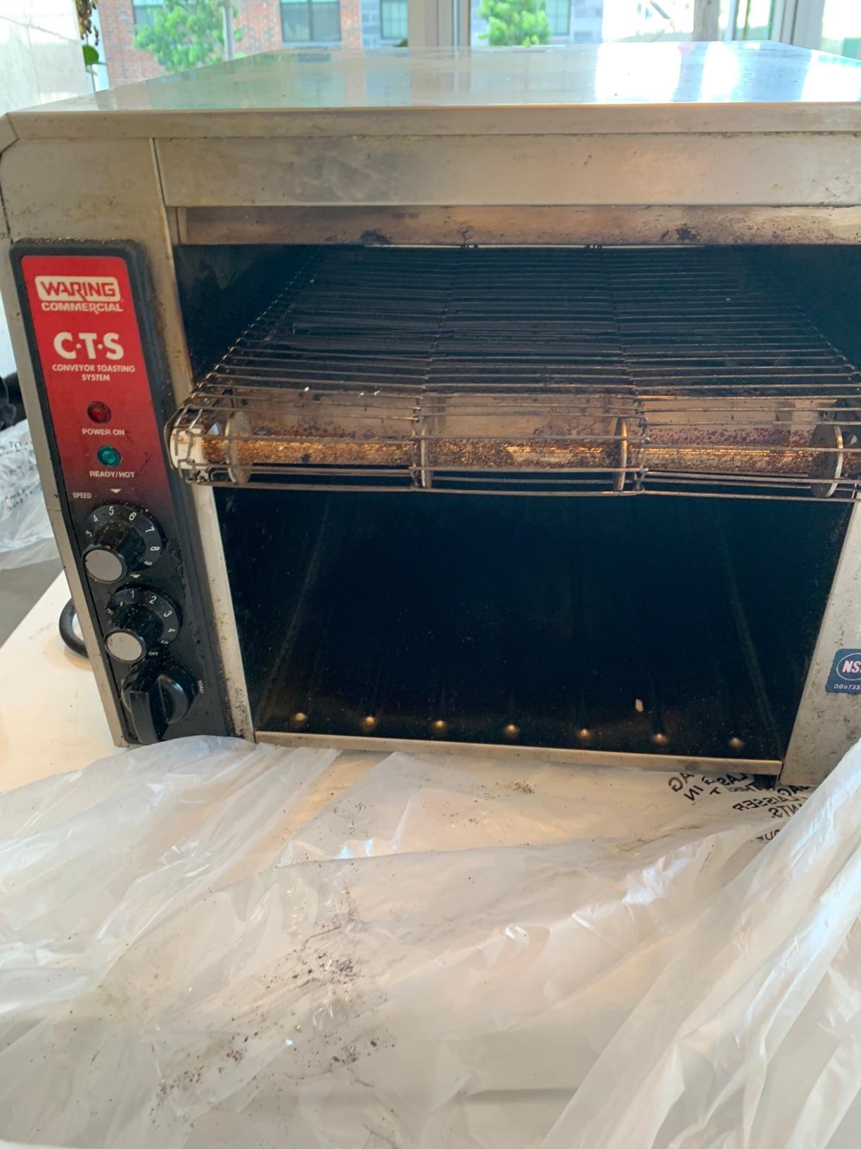 Waring Heavy-Duty Conveyor Toaster with 1000+ Slices per Hour | 1000+ Slices per Hour, Stainless Steel Construction, for Cafes & Restaurants, NSF Certified, 208V customer photo 2