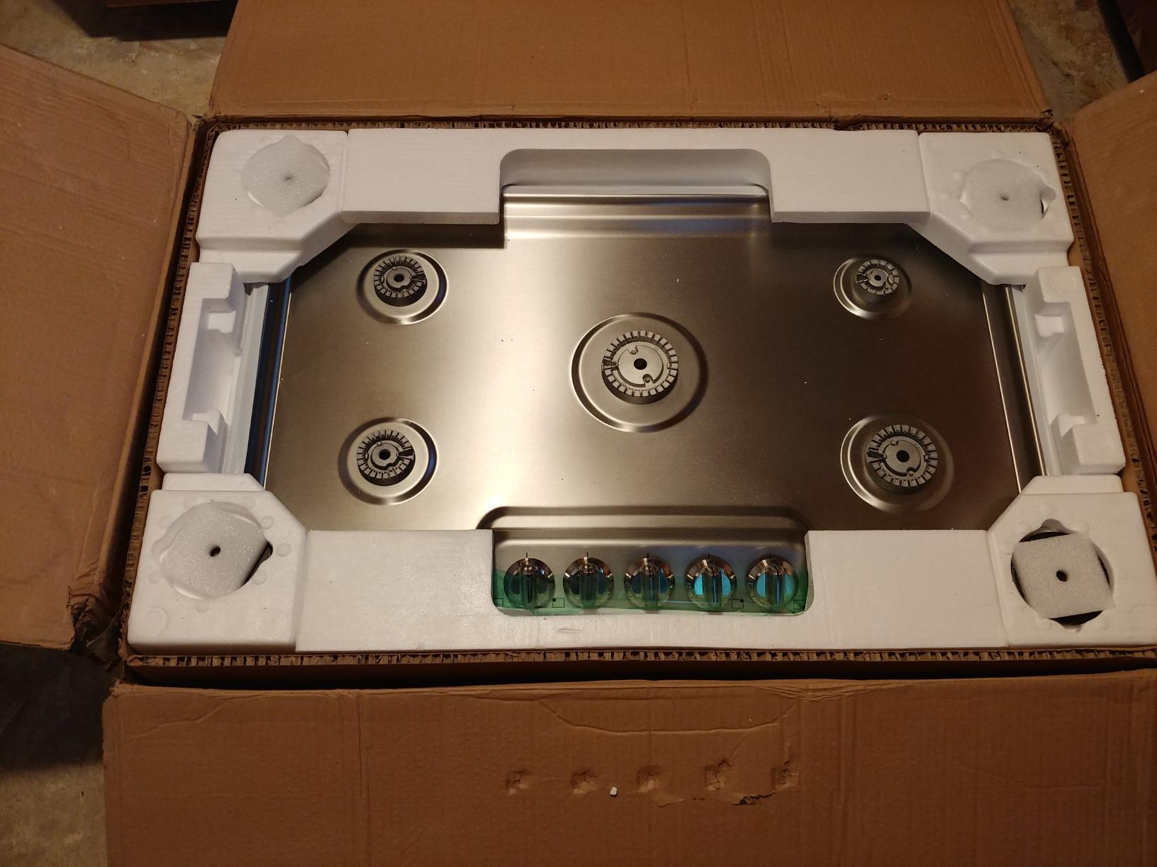 Frigidaire Gallery 36 Inch Stainless Steel Gas Cooktop, 5-Burner Range with Liquid Propane Cooktop Conversion Kit, FGGC3645QS customer photo 1