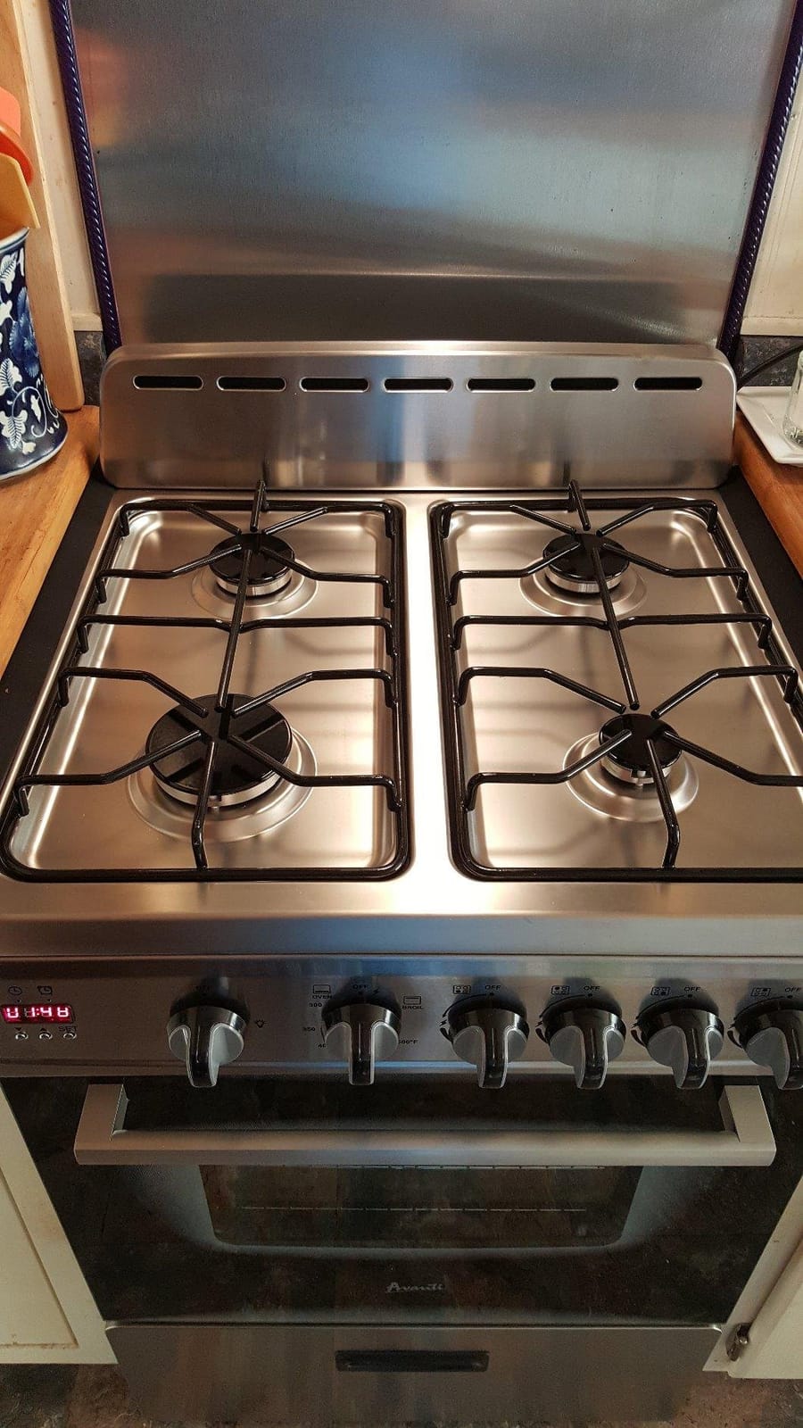 Avanti Compact Gas Range Oven 24-Inch with 4 Sealed Burners Automatic Electronic Ignition Large 2.6 cu.ft. Oven Storage Drawer Glass Door and Oven Light, in Stainless Steel customer photo 2