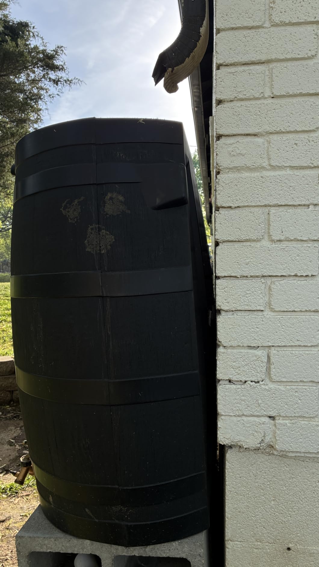 RTS Home Accents 50-Gallon ECO Rain Barrel Made with 100% Recycled Plastic, Flat Back Rain Water Collection Barrel, Black customer photo 2