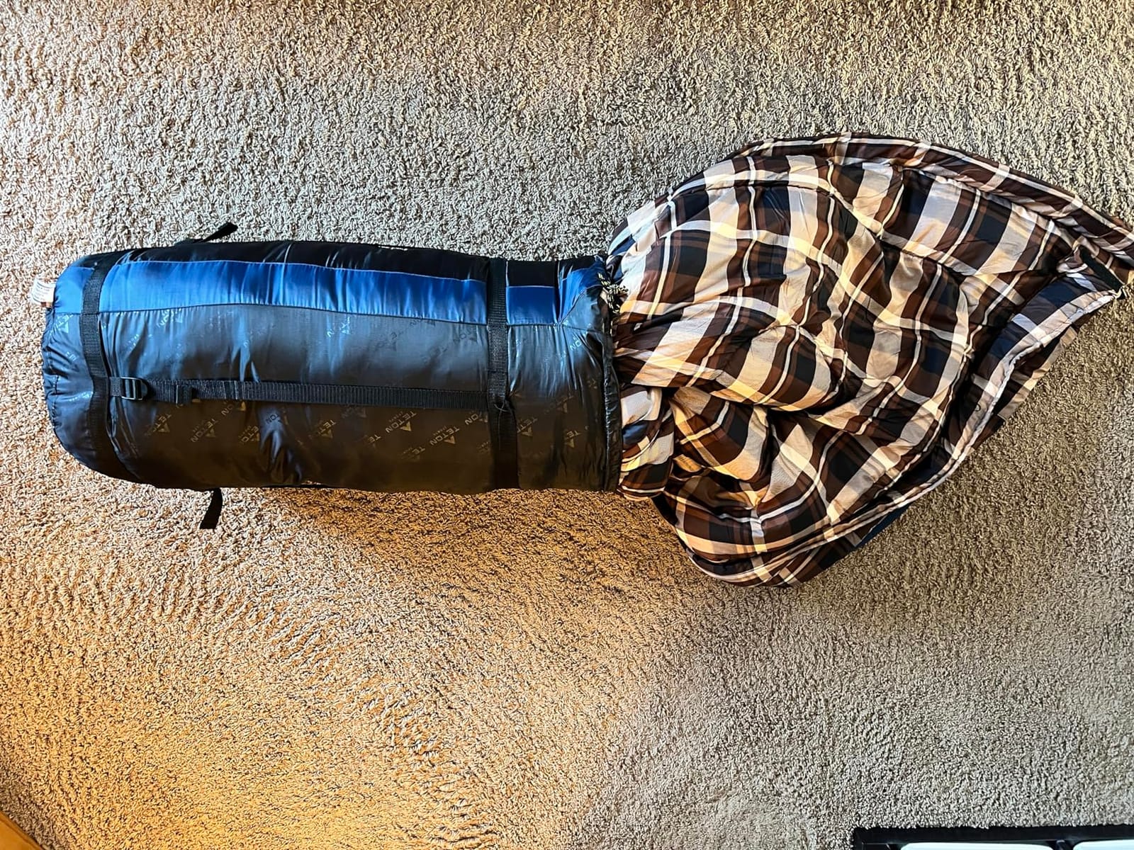 Teton Mammoth Queen Size Double Sleeping Bag- A Warm Bag the Whole Family can Enjoy - Great for Camping, Hunting and Base Camp. Compression Sack Included customer photo 1