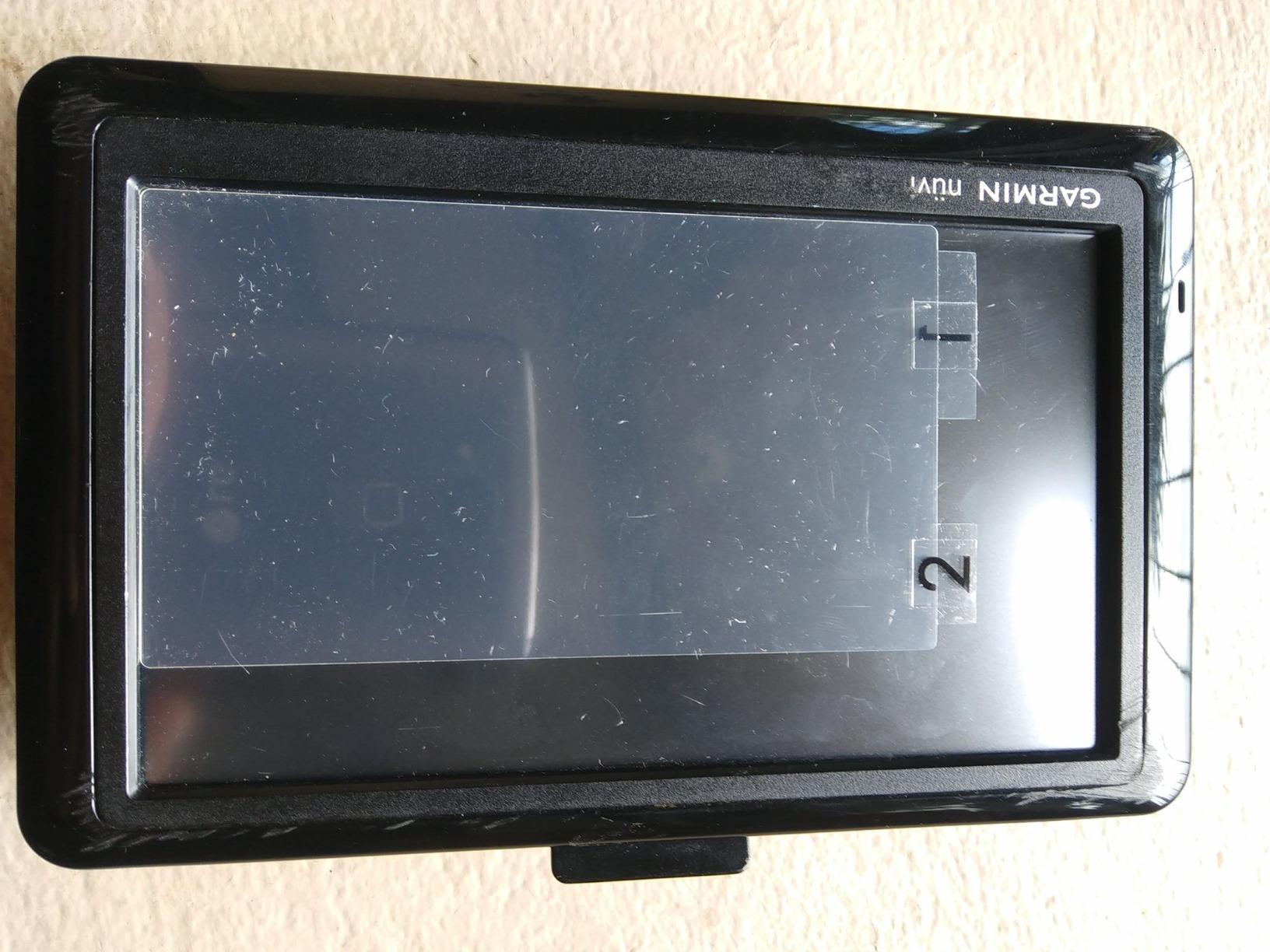 Garmin Montana 680, Touchscreen Hiking Handheld, GPS/GLONASS with 8 Megapixel Camera customer photo 1