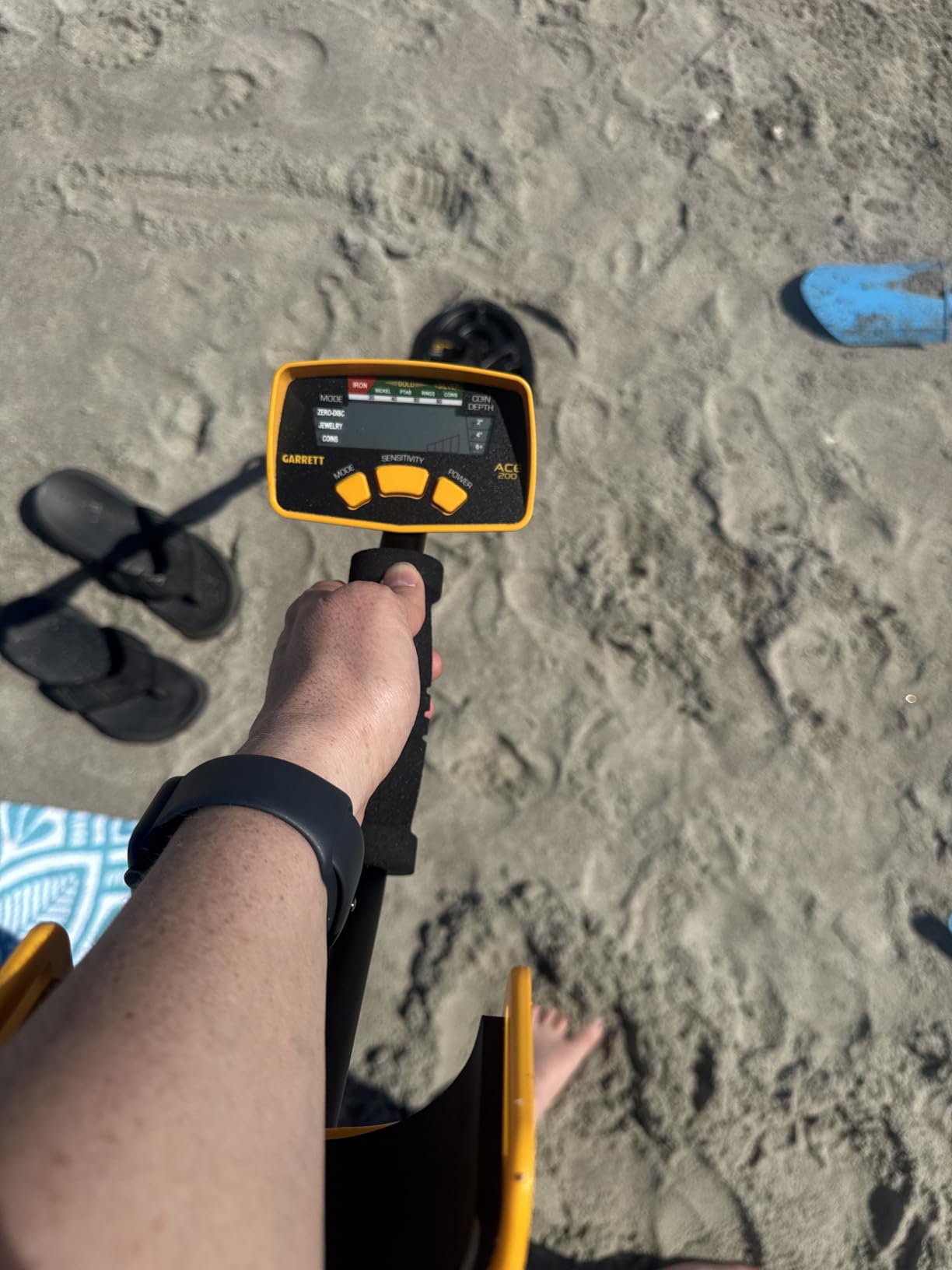 Garrett ACE 200 Metal Detector for Adults & Kids, Waterproof Coil, USA Made | Lightweight, easy-to-learn entry-level metal detector. Powerful performance for finding coins, jewelry, and relics customer photo 2